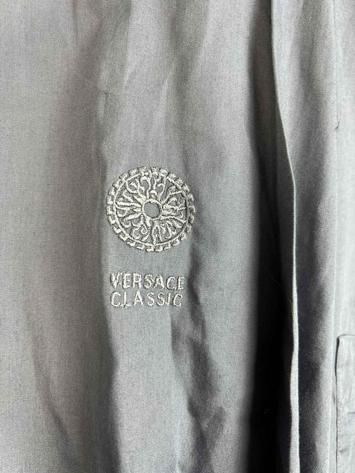 Designer Versace Classic V2 vintage logo button up shirt Size US M / EU 48-50 / 2 - 3 Thumbnail