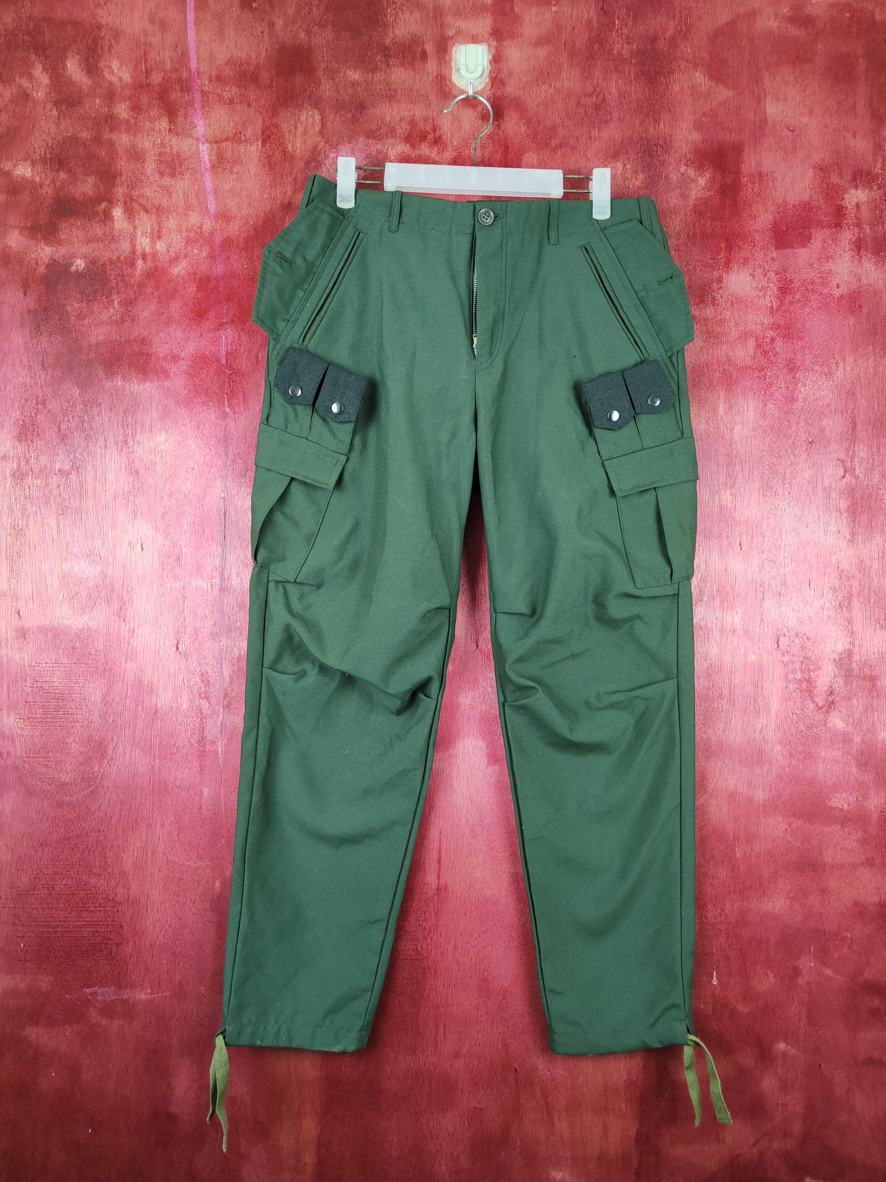 image of Vintage Grand Global Design Green Multi Pocket Cargo Pants S712 in Dark Green, Men's (Size 32)