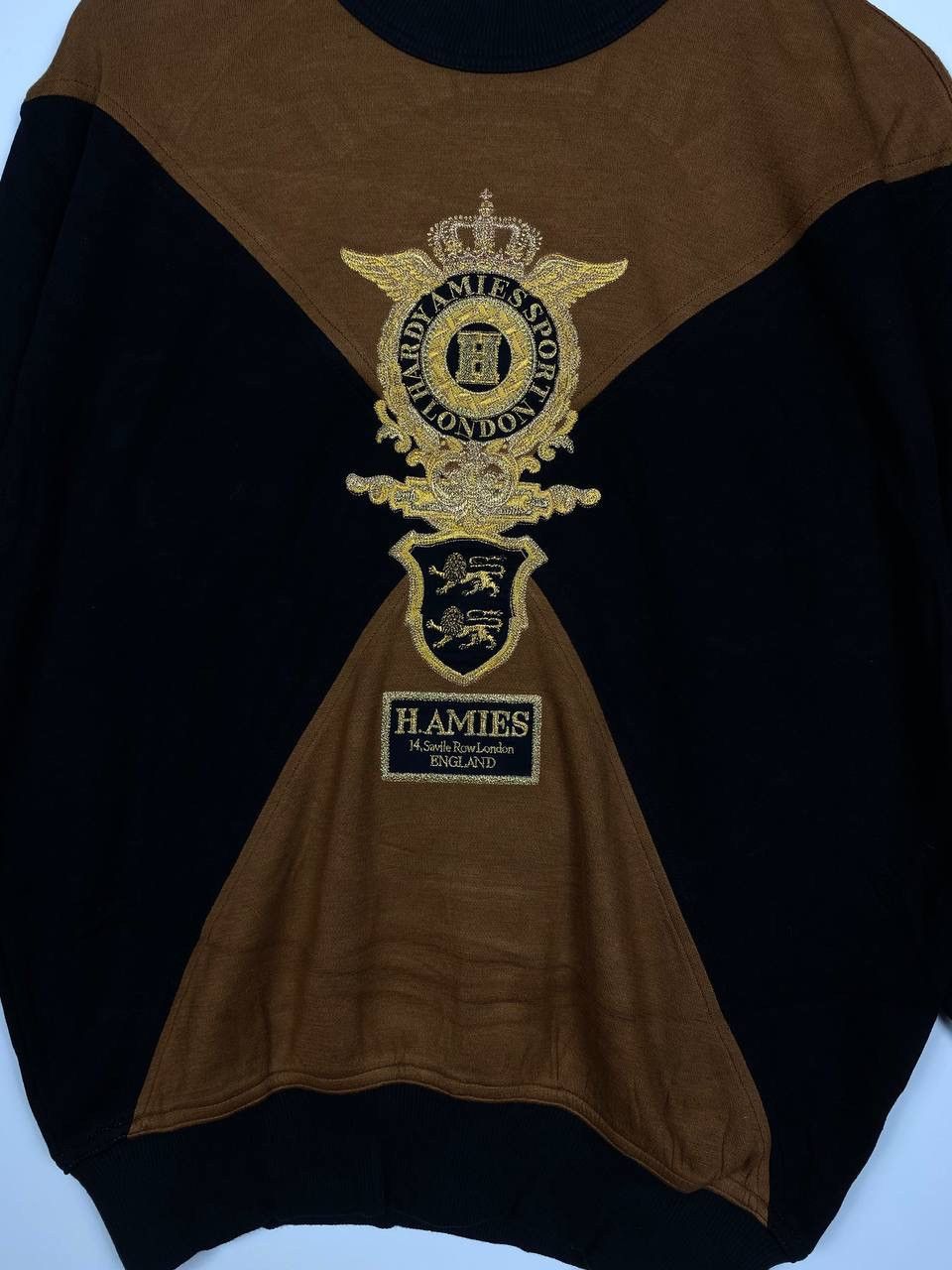 Hardy Amies × Vintage Vintage Designer Hardy Armies Embroidery Logo Sweatshirt Size US M / EU 48-50 / 2 - 5 Thumbnail