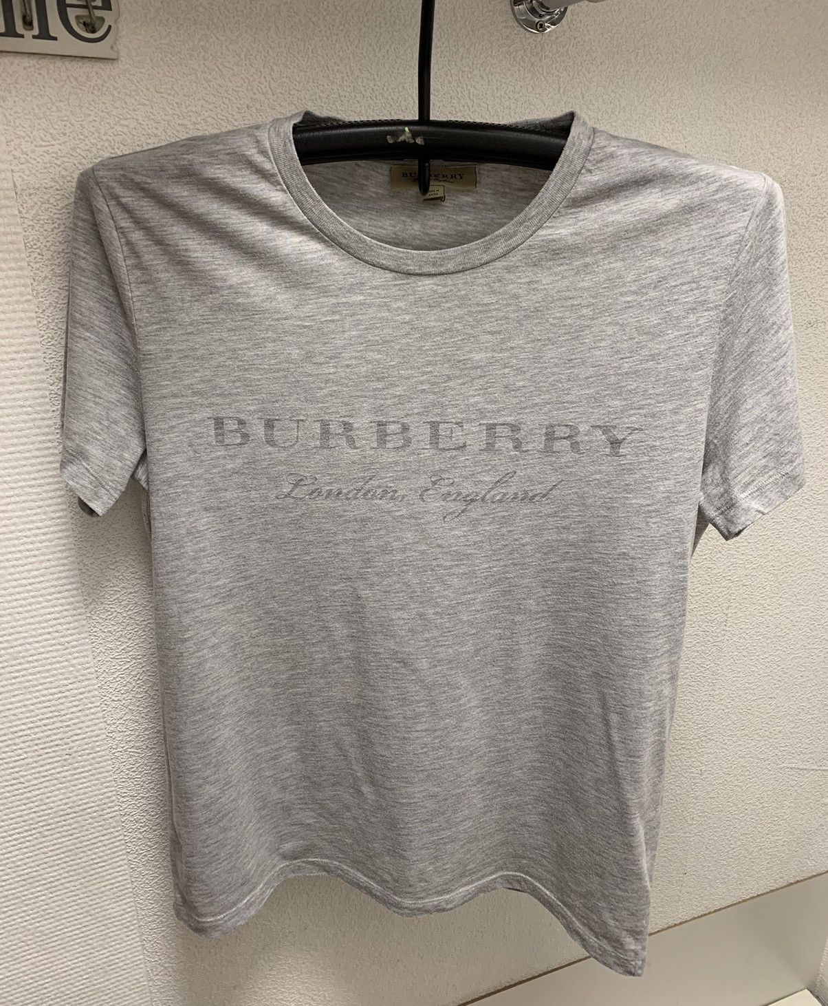 Burberry Burberry London England big logo t-shirt transparent logo M Size US M / EU 48-50 / 2 - 1 Thumbnail
