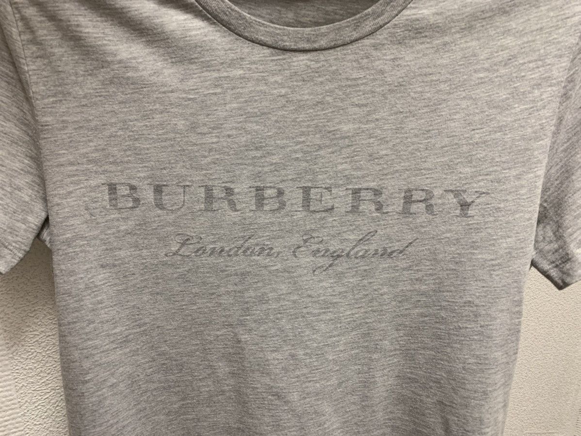 Burberry Burberry London England big logo t-shirt transparent logo M Size US M / EU 48-50 / 2 - 2 Thumbnail