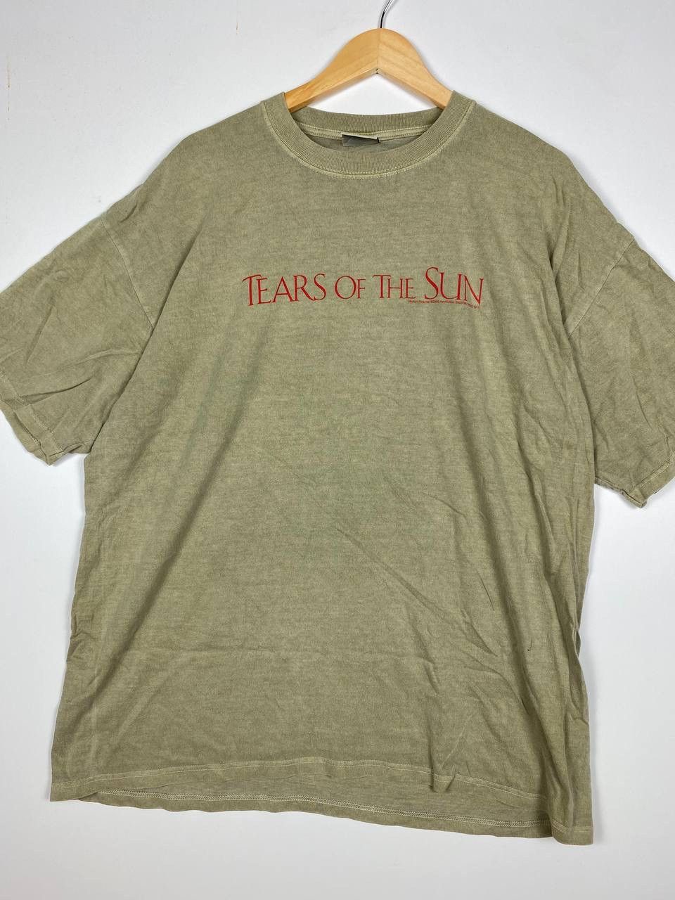 Band Tees × Vintage Vintage 90s Movie Tear Of The Sun Tshirt Size US XL / EU 56 / 4 - 2 Thumbnail