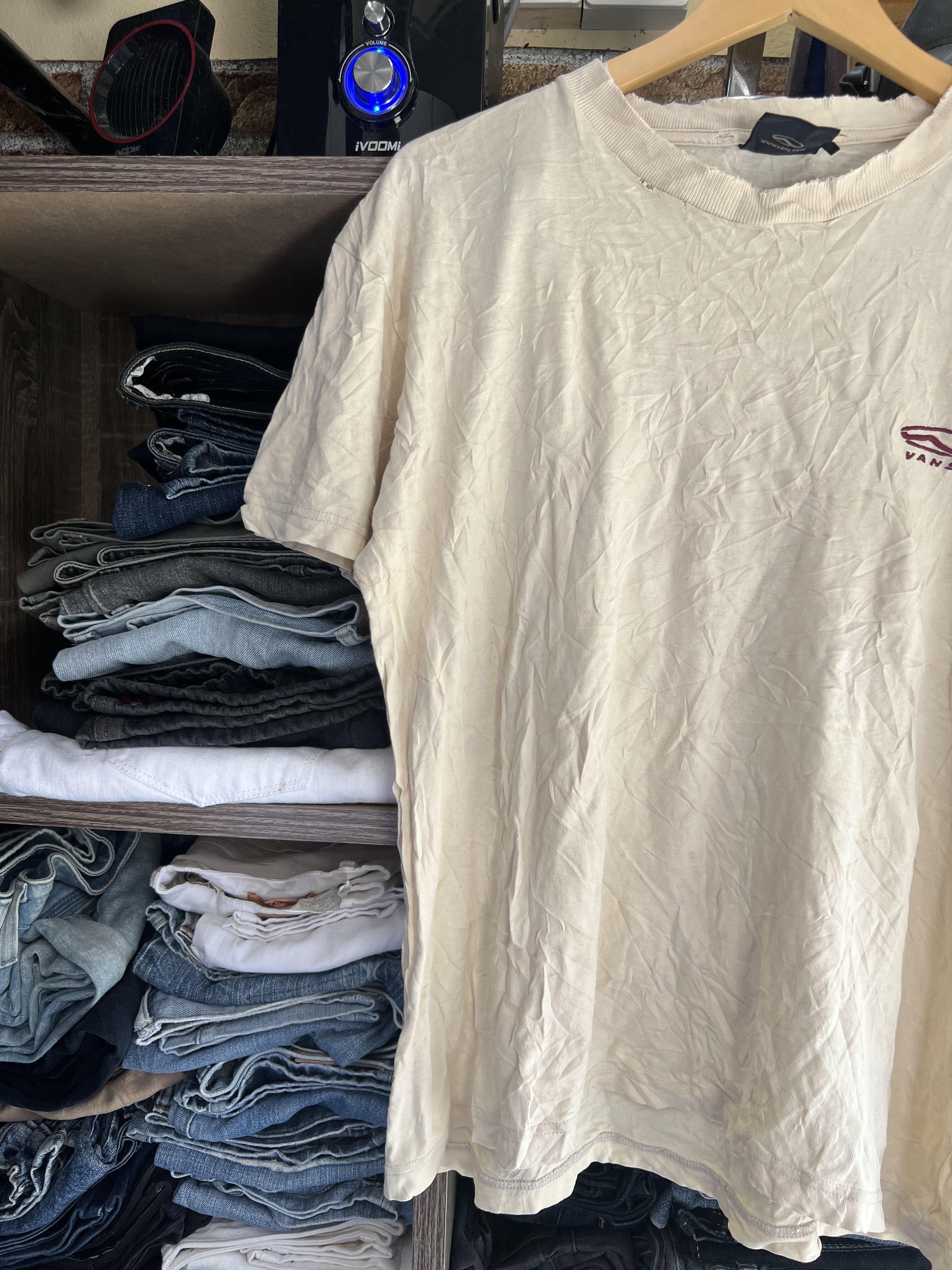 Vans 🔥Distressed Vintage Vans Logo Tees Size US M / EU 48-50 / 2 - 3 Thumbnail