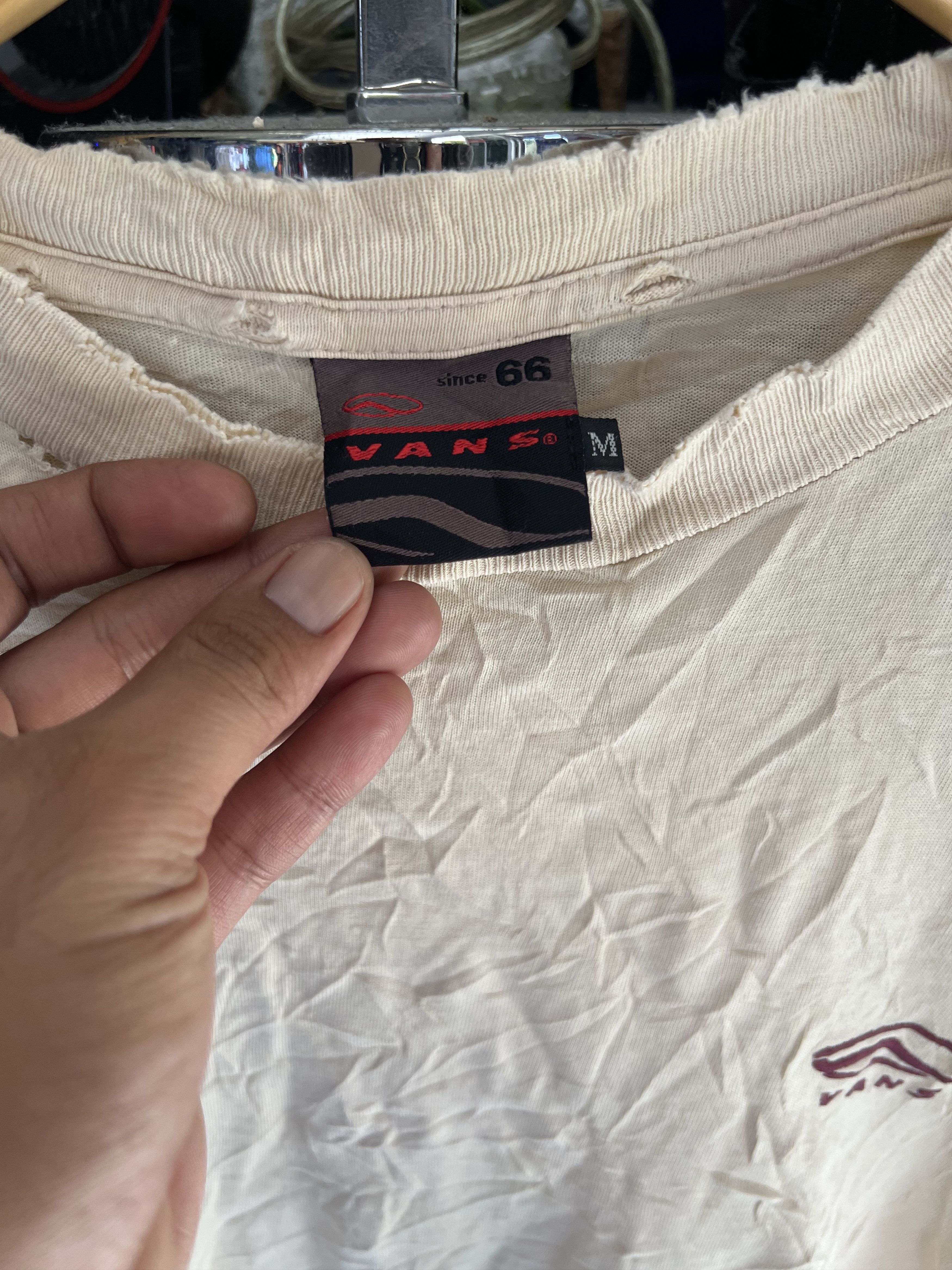 Vans 🔥Distressed Vintage Vans Logo Tees Size US M / EU 48-50 / 2 - 11 Thumbnail