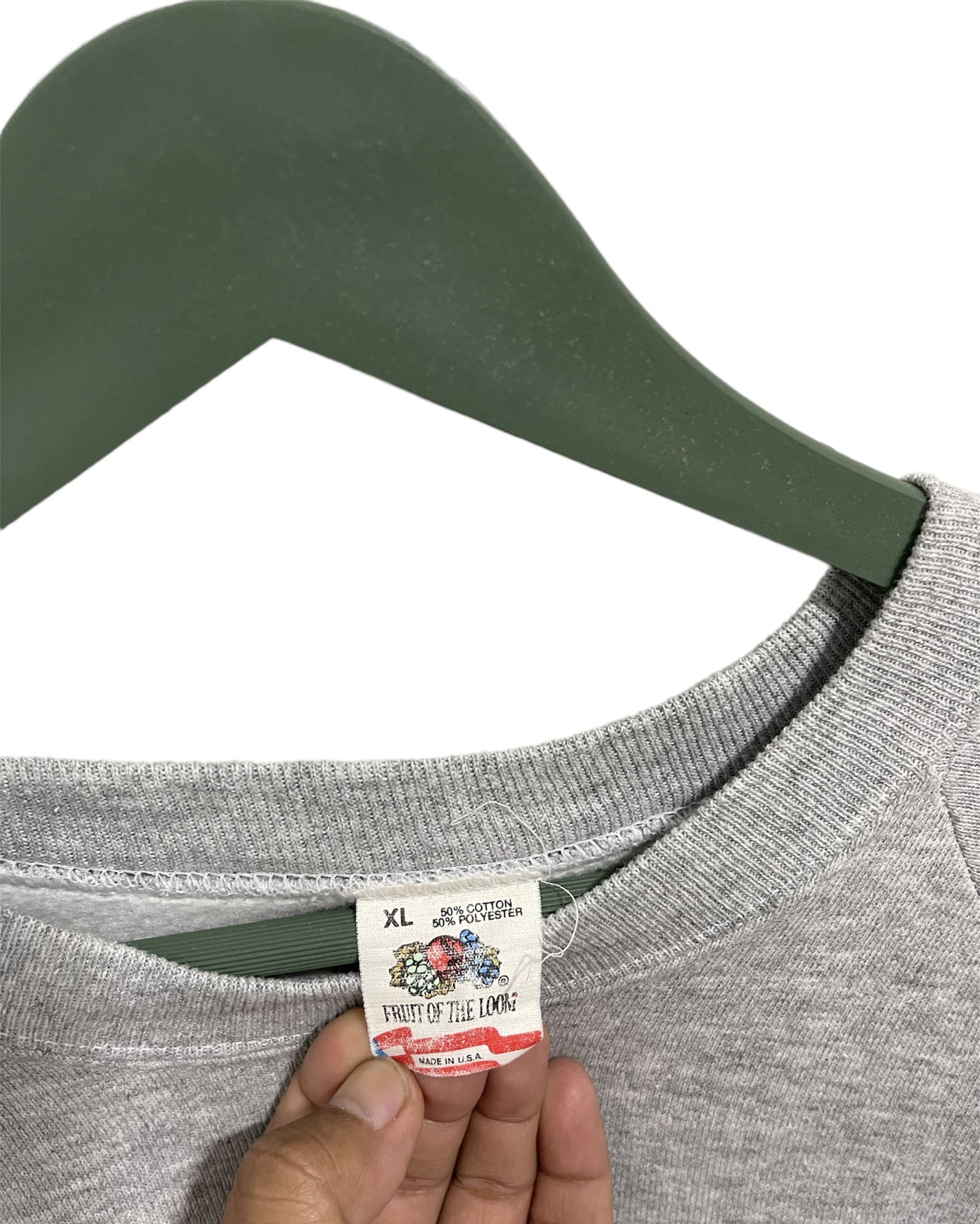 Fruit Of The Loom Vintage 1990 Wisconsin Winter Bear Big Logo Sweatshirt Size US XL / EU 56 / 4 - 9 Thumbnail