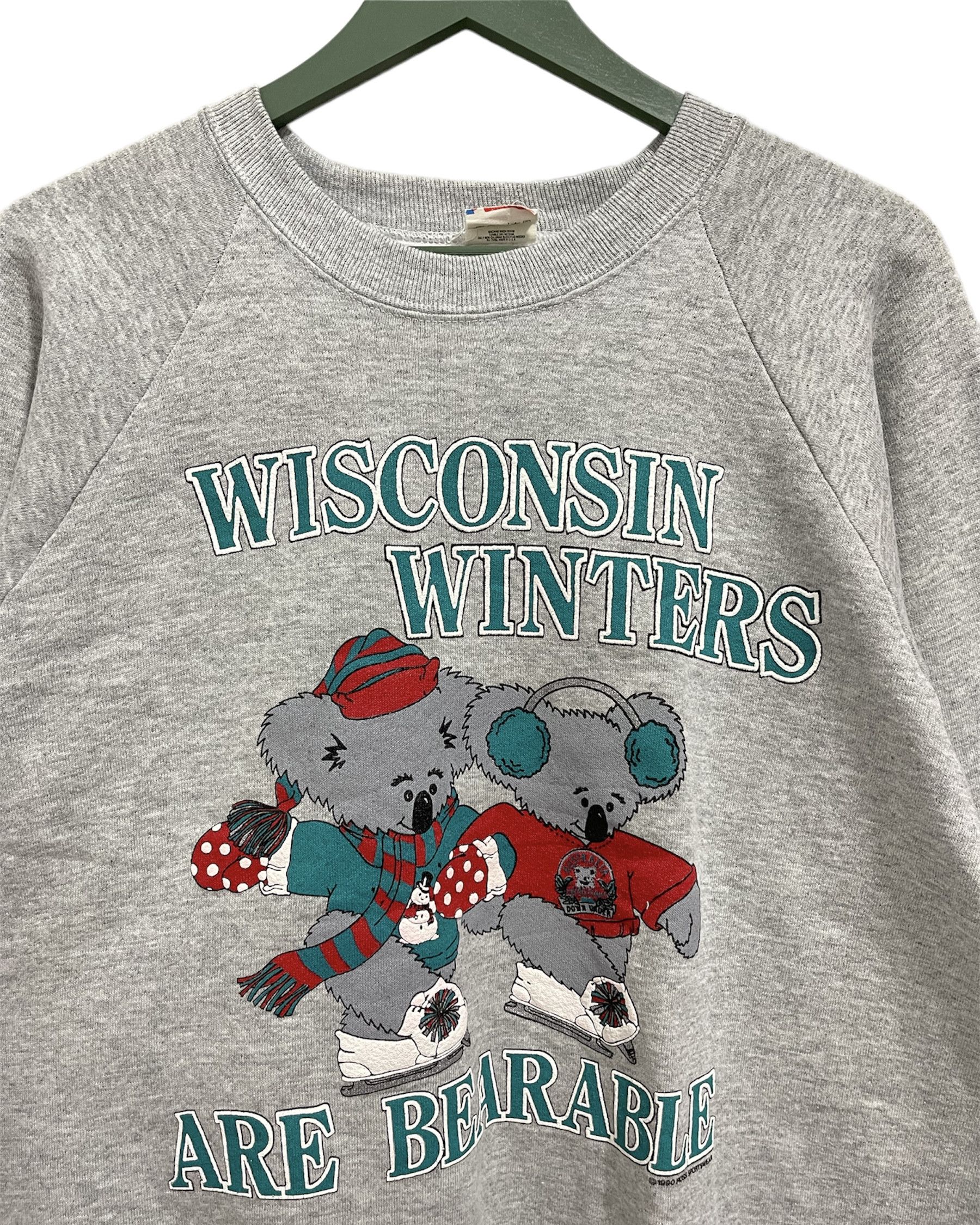 Fruit Of The Loom Vintage 1990 Wisconsin Winter Bear Big Logo Sweatshirt Size US XL / EU 56 / 4 - 2 Thumbnail