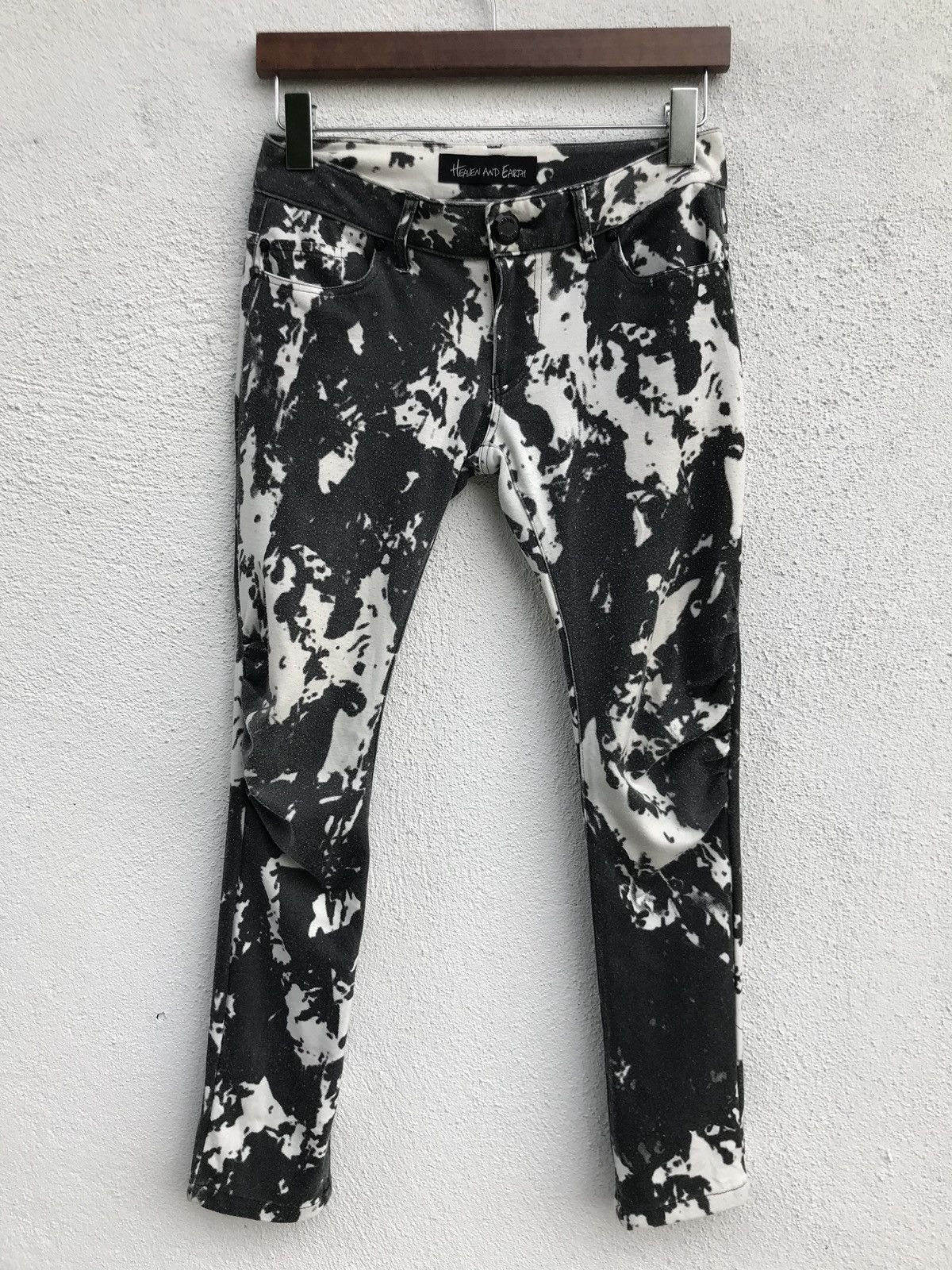 image of Designer Heaven & Earth Skinny Fits Pants in Acid Wash Black, Men's (Size 27)