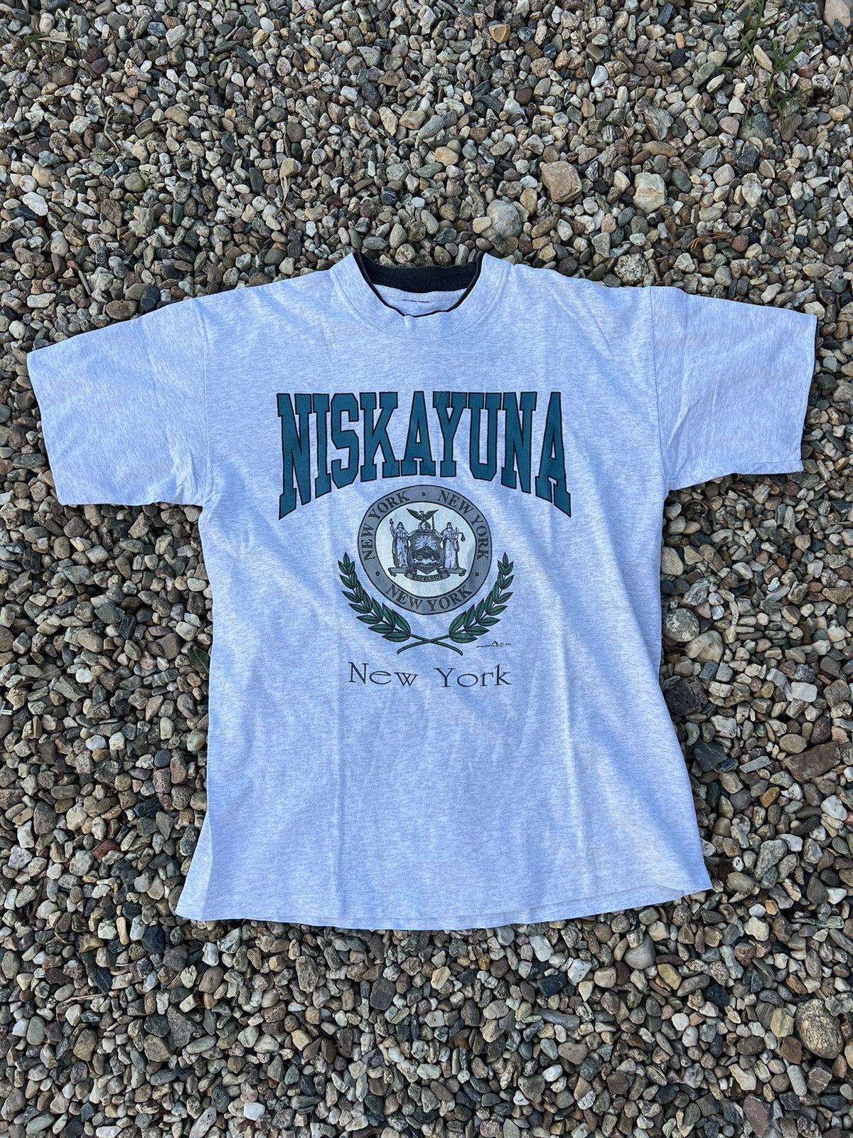 Vintage Vintage 1992 New York Niskayuna tshirt Size US L / EU 52-54 / 3 - 1 Thumbnail