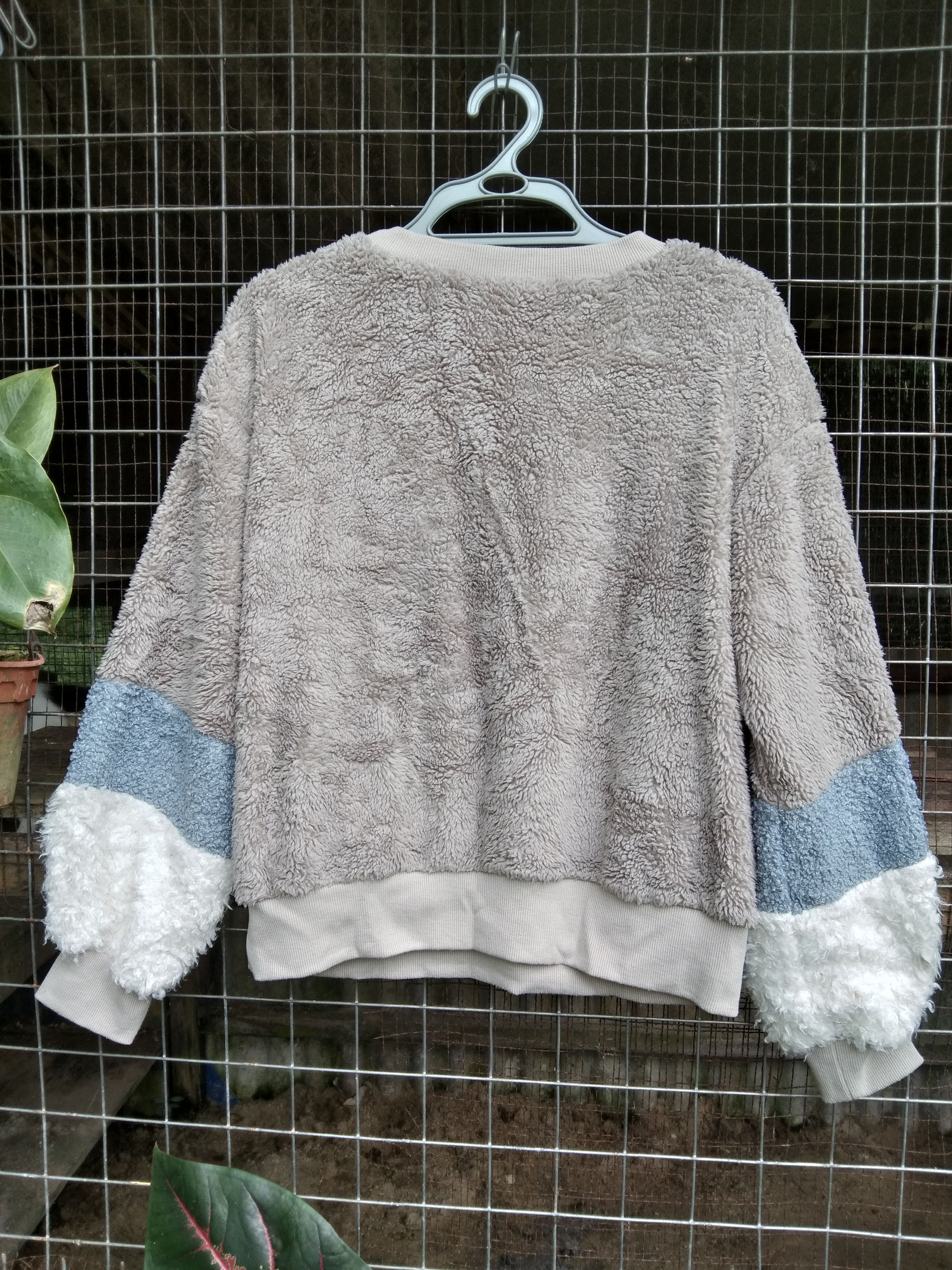 Japanese Brand Continuer de Nice Claup Faux fur Cropped Sweater Size M / US 6-8 / IT 42-44 - 4 Thumbnail