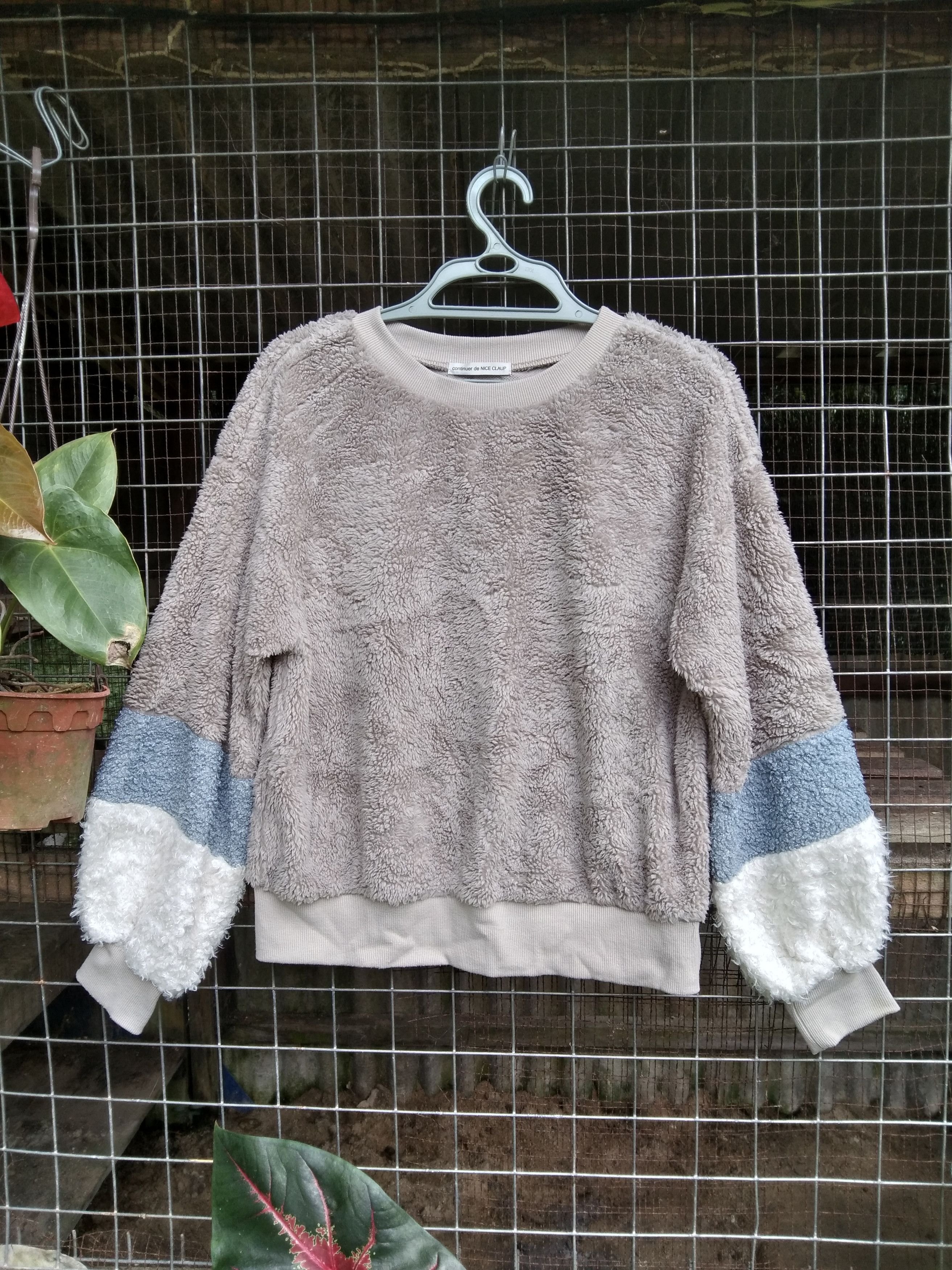 Japanese Brand Continuer de Nice Claup Faux fur Cropped Sweater Size M / US 6-8 / IT 42-44 - 1 Thumbnail