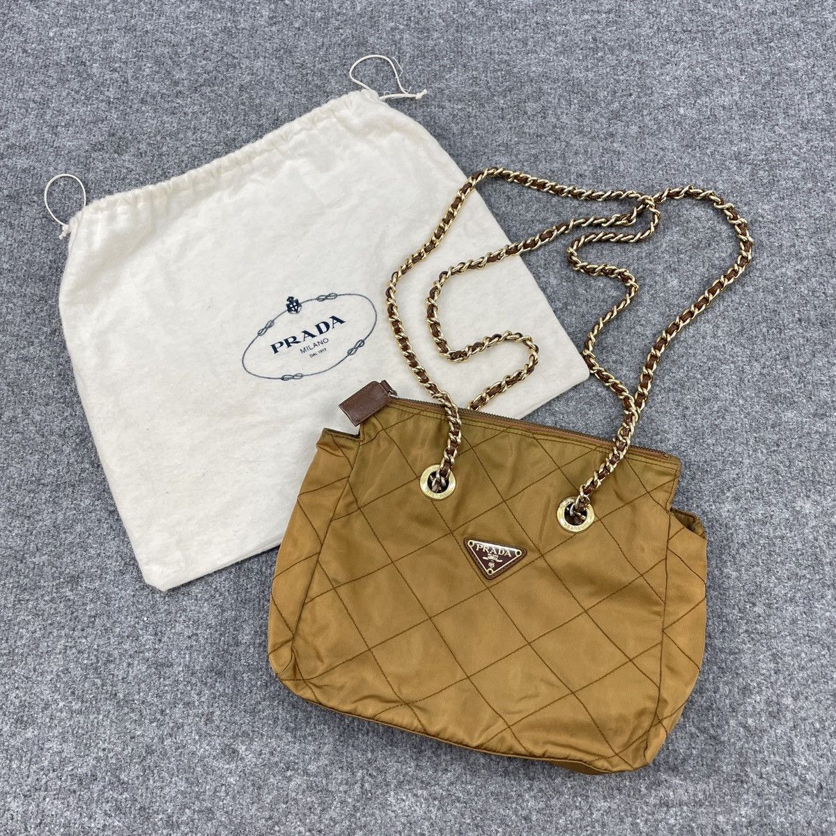 AUTHENTIC VINTAGE PRADA CHAIN HANDBAG
