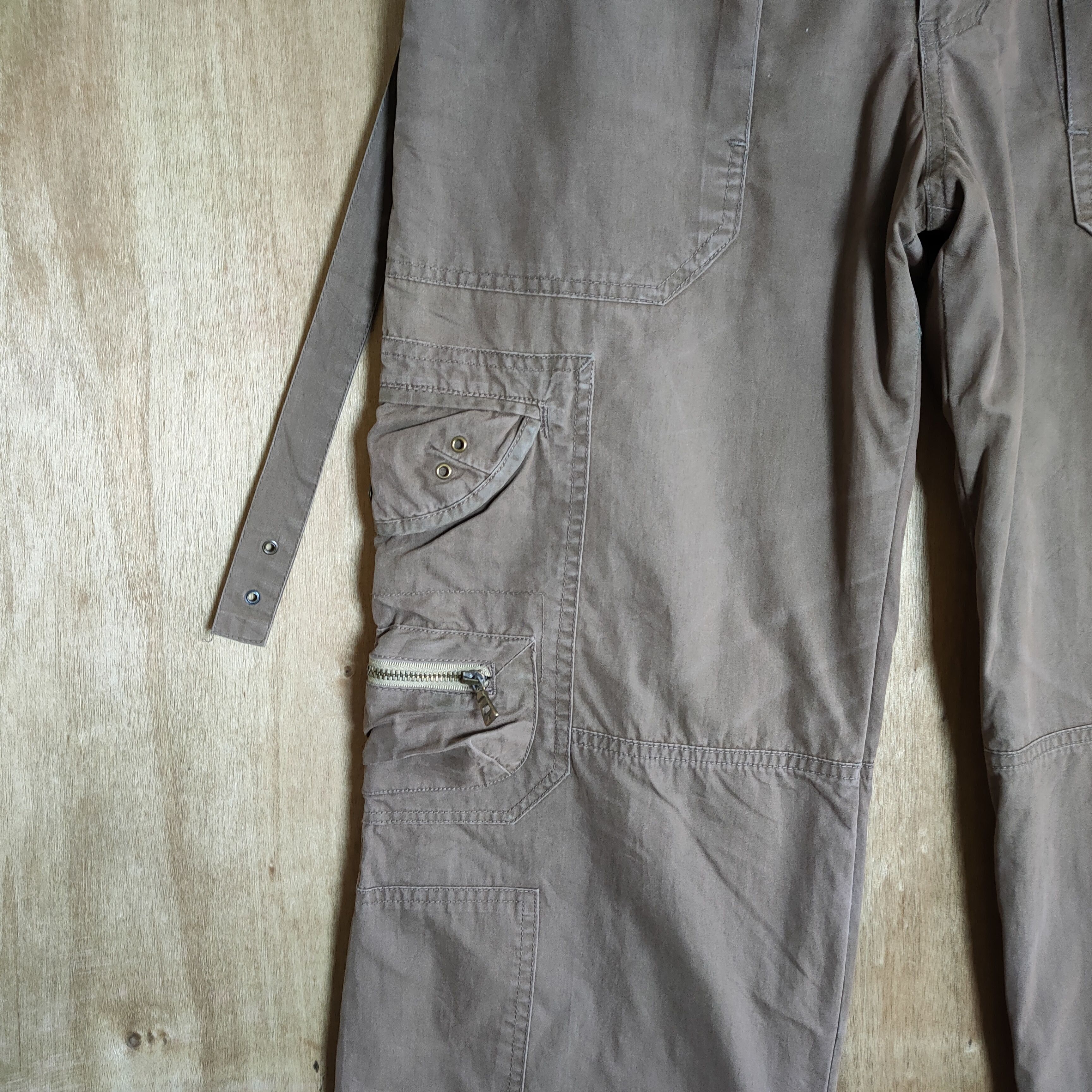 Japanese Brand JAPAN BRAND BROWN BONDAGE CARGO PANTS Size US 30 / EU 46 - 4 Thumbnail