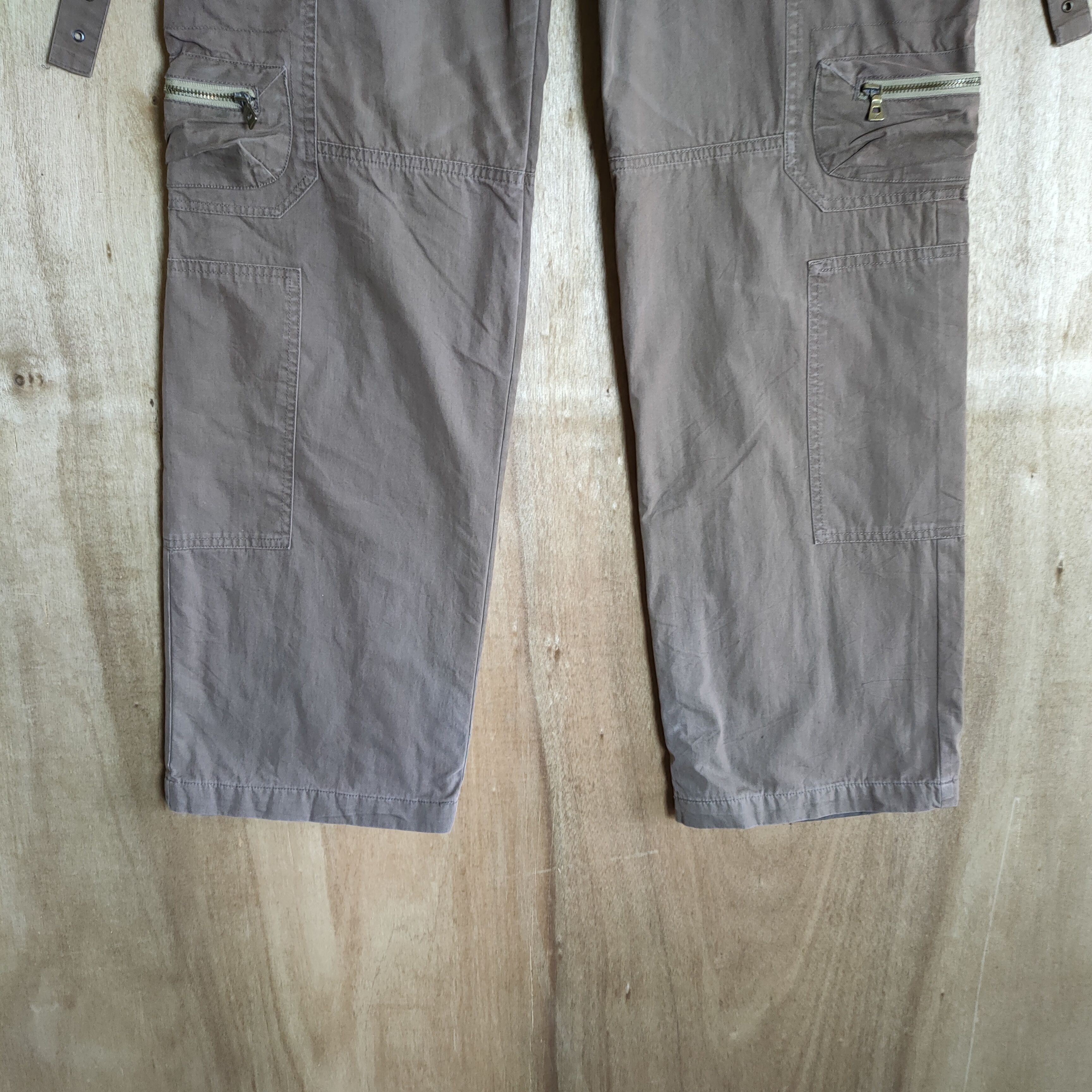Japanese Brand JAPAN BRAND BROWN BONDAGE CARGO PANTS Size US 30 / EU 46 - 3 Thumbnail