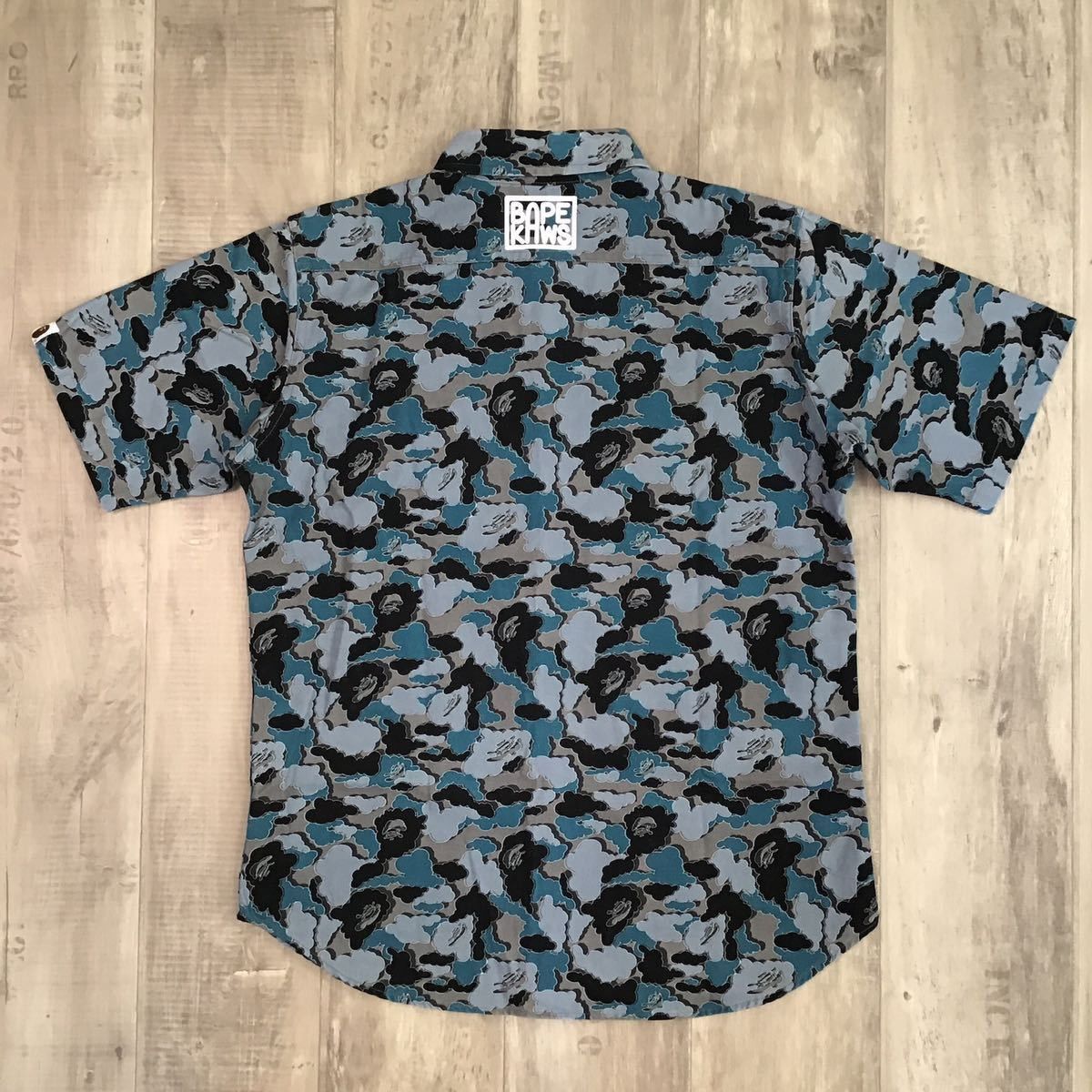 Bape × Kaws BAPE× kaws cloud camo Work shirt Size US S / EU 44-46 / 1 - 3 Thumbnail