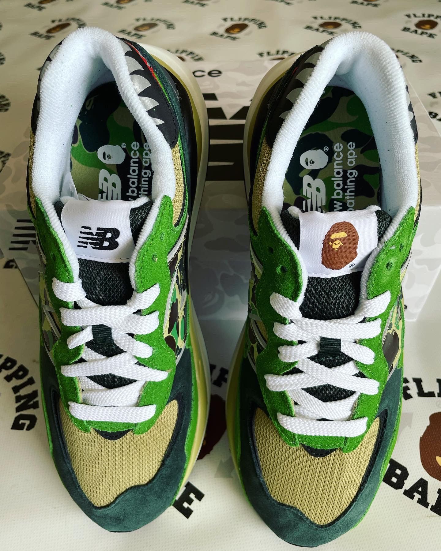 Bape × New Balance BAPE X NEW BALANCE 5740 Size US 8.5 / EU 41-42 - 3 Thumbnail