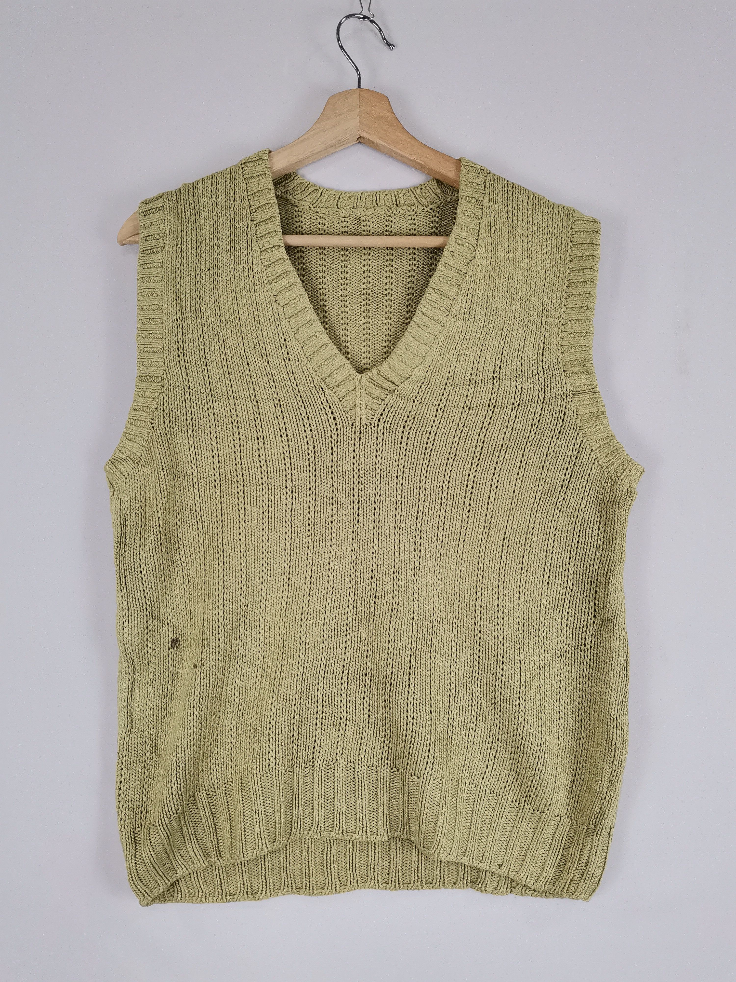 Other Vintage V Neck Sleeveless Cable Knit vest Size US M / EU 48-50 / 2 - 1 Thumbnail
