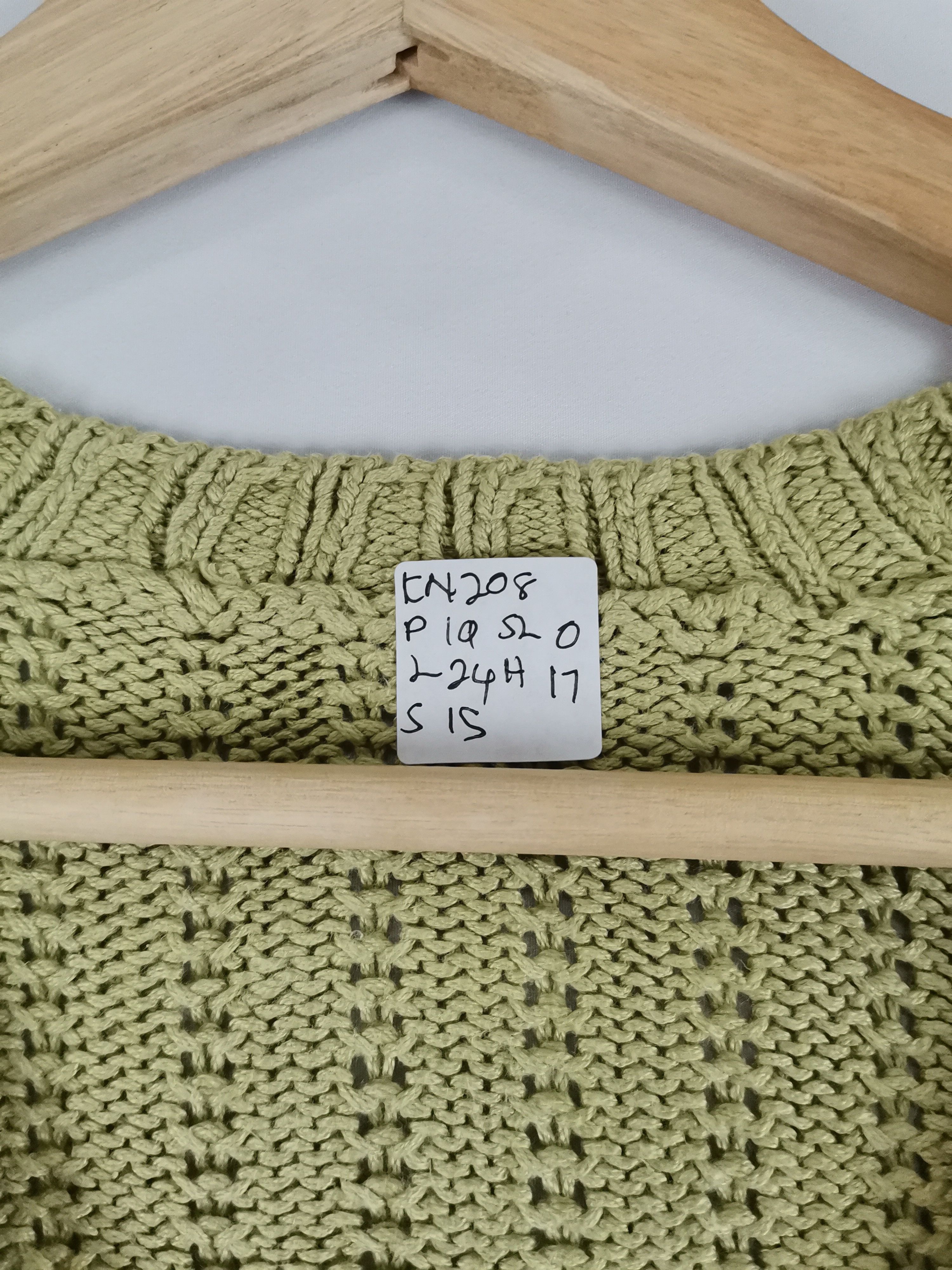 Other Vintage V Neck Sleeveless Cable Knit vest Size US M / EU 48-50 / 2 - 4 Thumbnail
