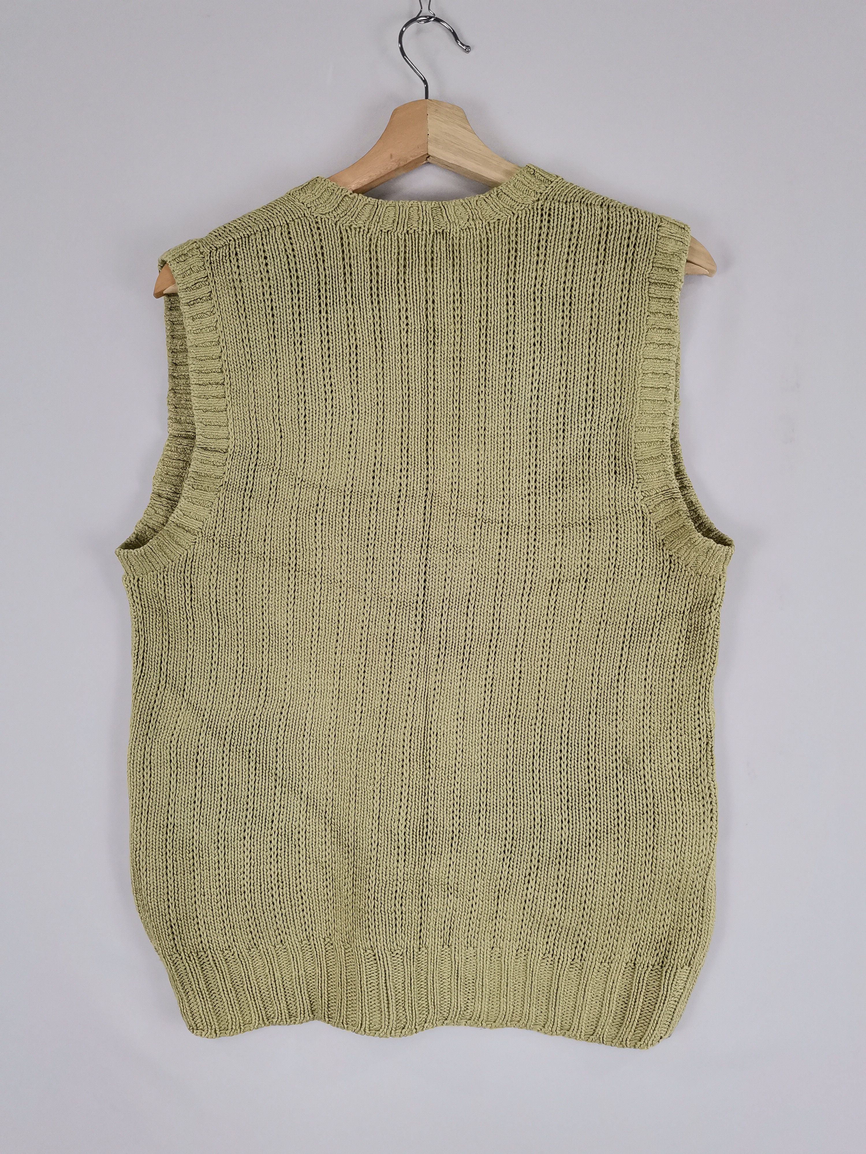 Other Vintage V Neck Sleeveless Cable Knit vest Size US M / EU 48-50 / 2 - 3 Thumbnail