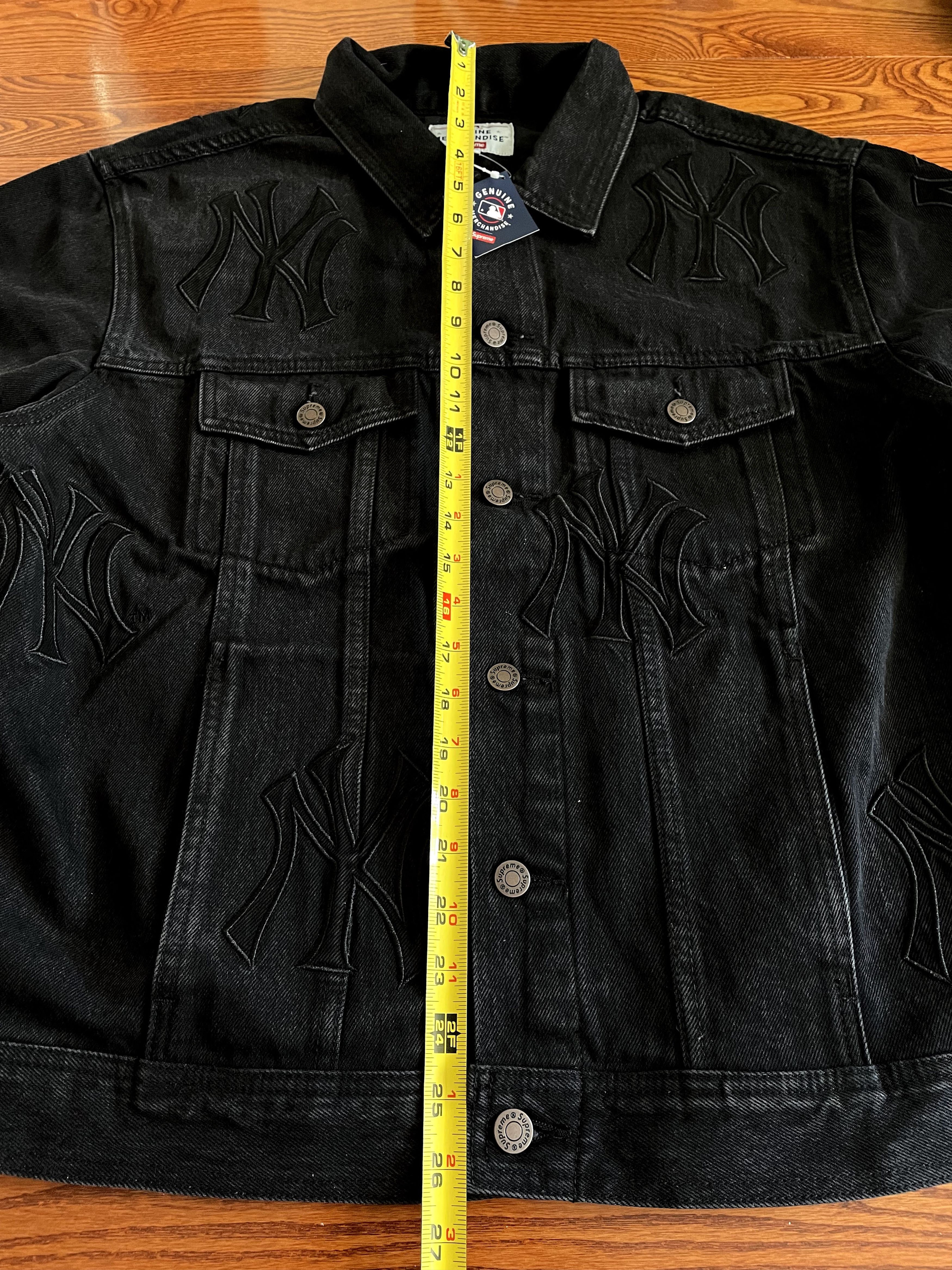 New York Yankees × Supreme Supreme New York Yankees Denim Trucker Jacket Black Large Size US L / EU 52-54 / 3 - 10 Thumbnail