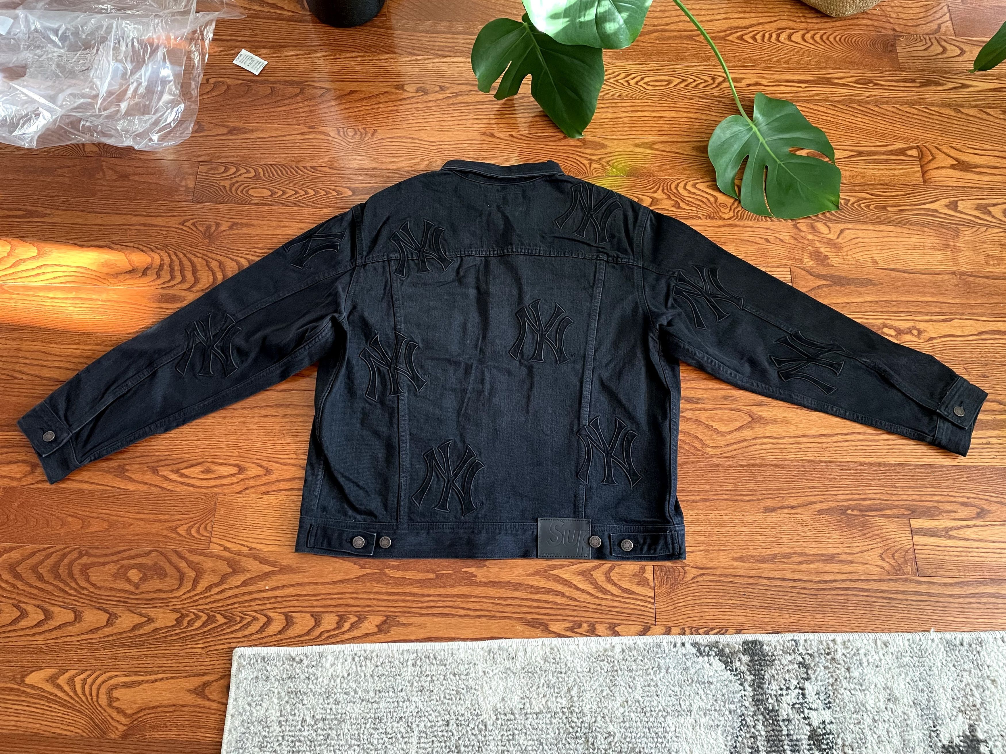 Supreme Yankees Denim Trucker Jacket 黒 MLB × New York Yankees × Supreme Supreme x MLB x New York