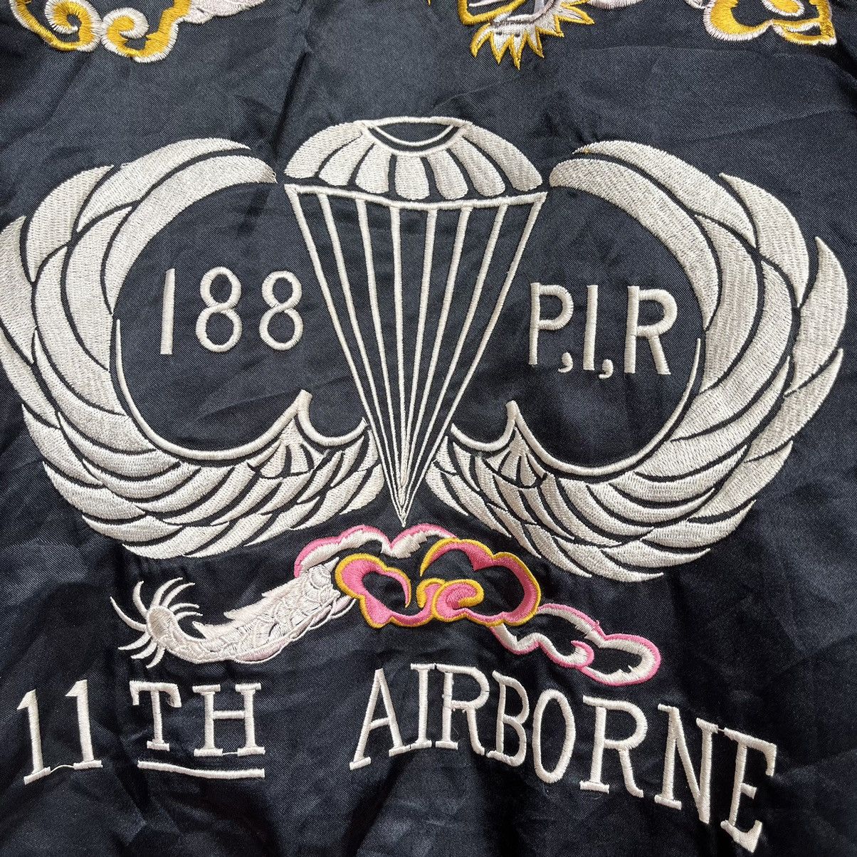 Vintage Vintage WW2 US Paratroopers 11th Airbone Sukajan Jacket Size US L / EU 52-54 / 3 - 20 Thumbnail