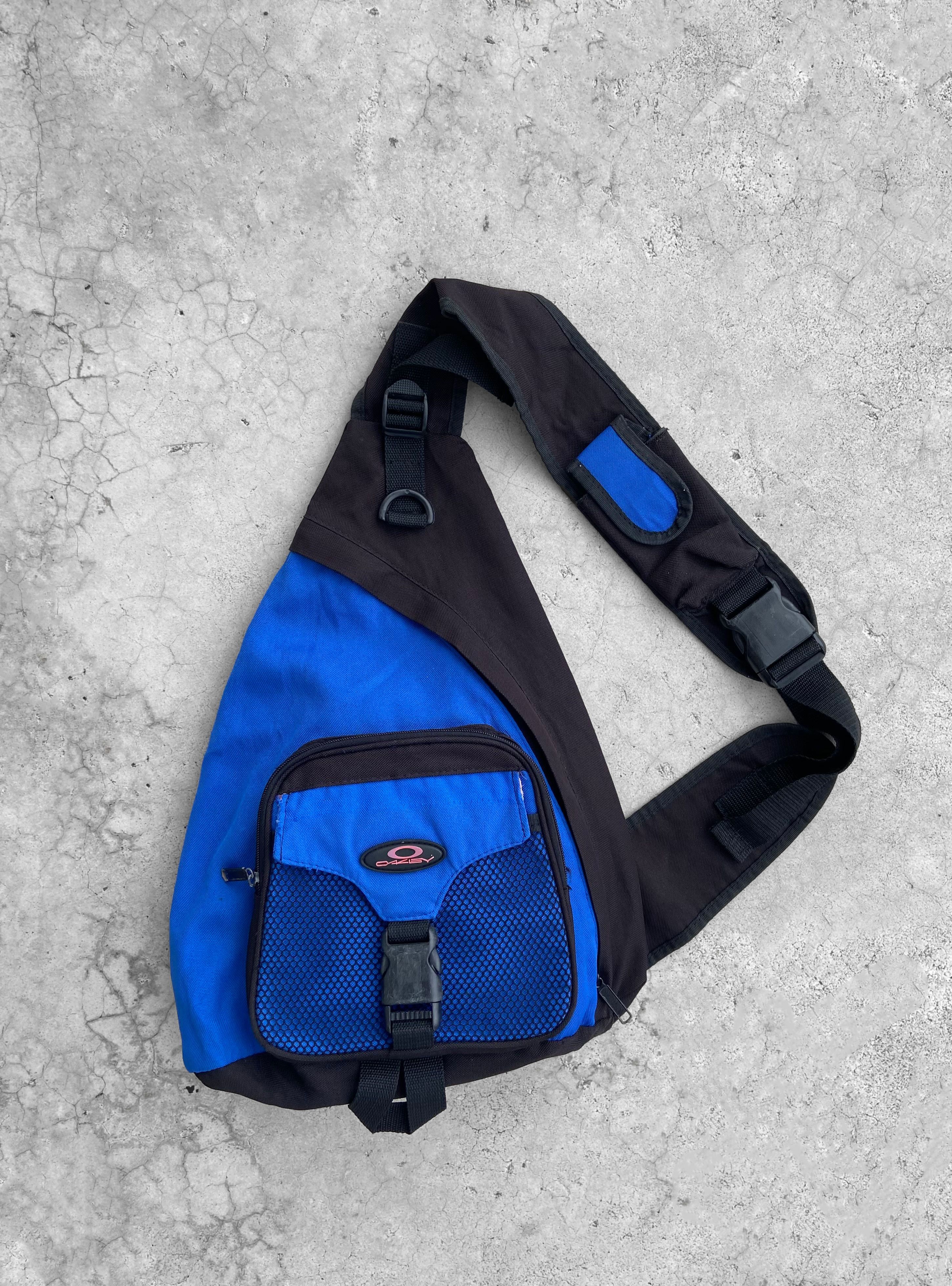 Oakley sling bag vintage Y2K
