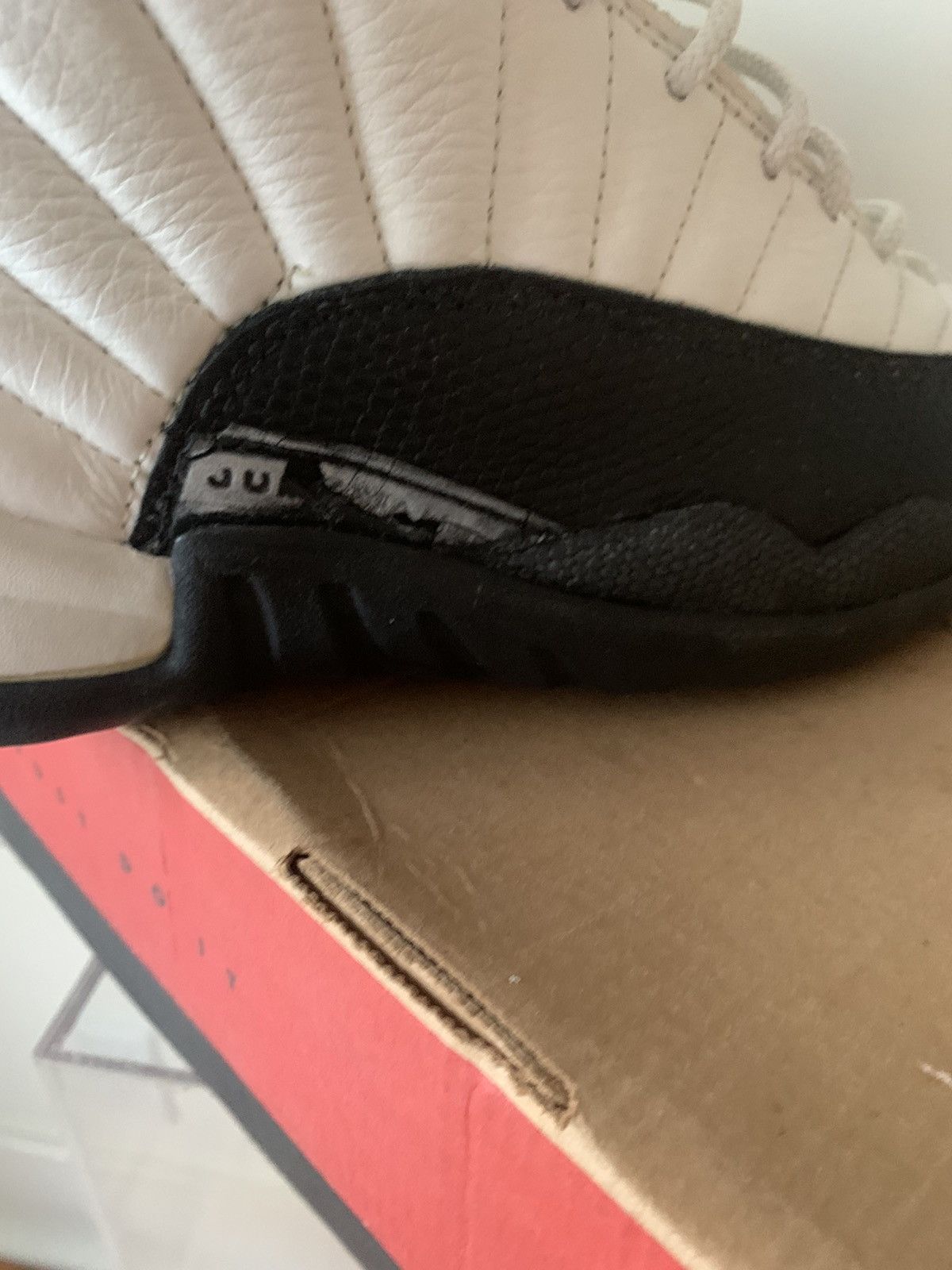 Jordan Brand OG Taxi 12 1996 Size US 9.5 / EU 42-43 - 6 Thumbnail