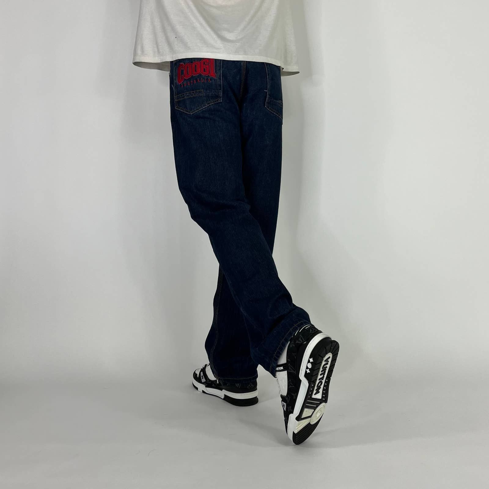 Coogi × Japanese Brand Vintage 90s Coogi Rap Style Essential Graphic Denim Jeans Size US 32 / EU 48 - 1 Thumbnail