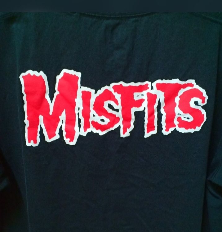 Band Tees × Japanese Brand × Misfits MISFITS BAND x UNIQLO T-SHIRT Size US L / EU 52-54 / 3 - 5 Thumbnail