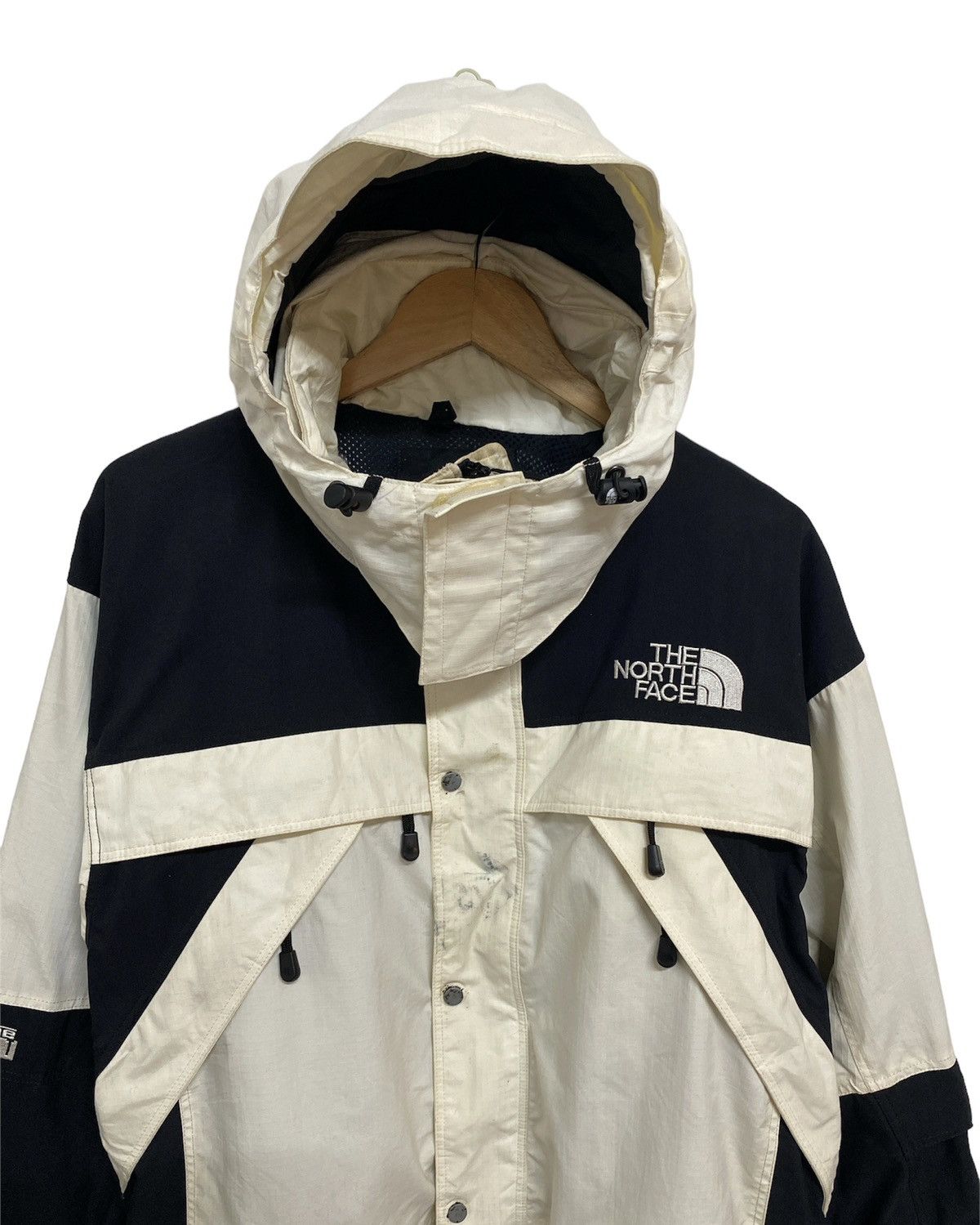 The North Face Vintage The North Face Jacket Dermizax Extreme Light Jacket Size US L / EU 52-54 / 3 - 4 Thumbnail
