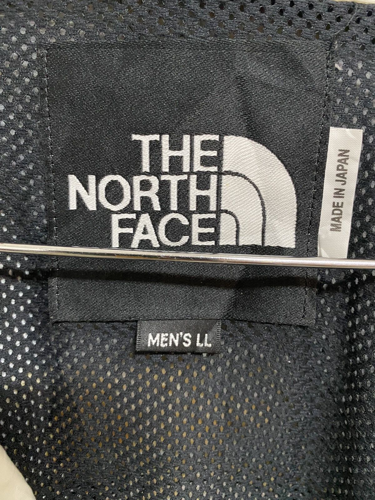 The North Face Vintage The North Face Jacket Dermizax Extreme Light Jacket Size US L / EU 52-54 / 3 - 11 Thumbnail