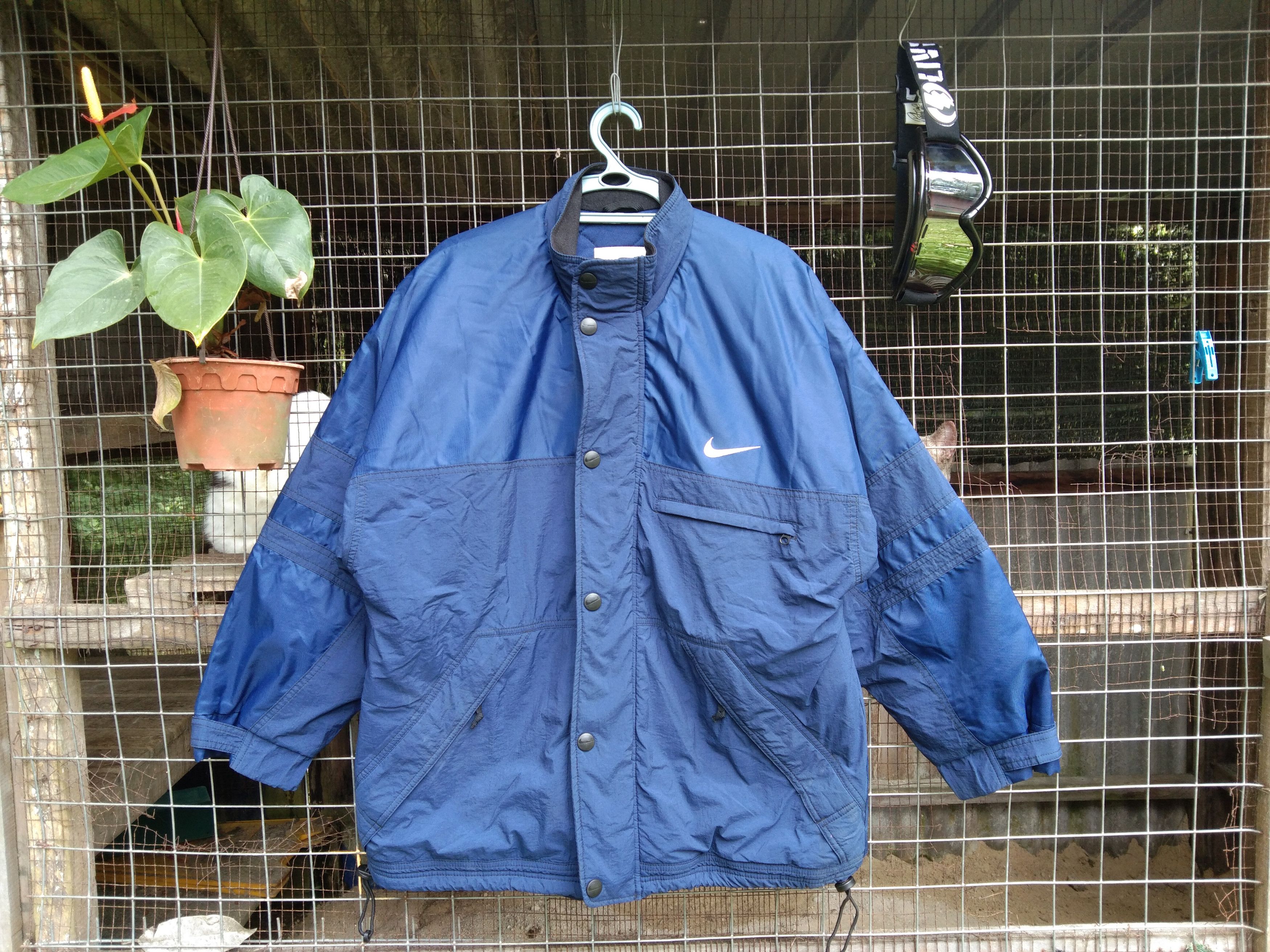 Nike VINTAGE NIKE QUILTED JACKET Size US L / EU 52-54 / 3 - 4 Thumbnail
