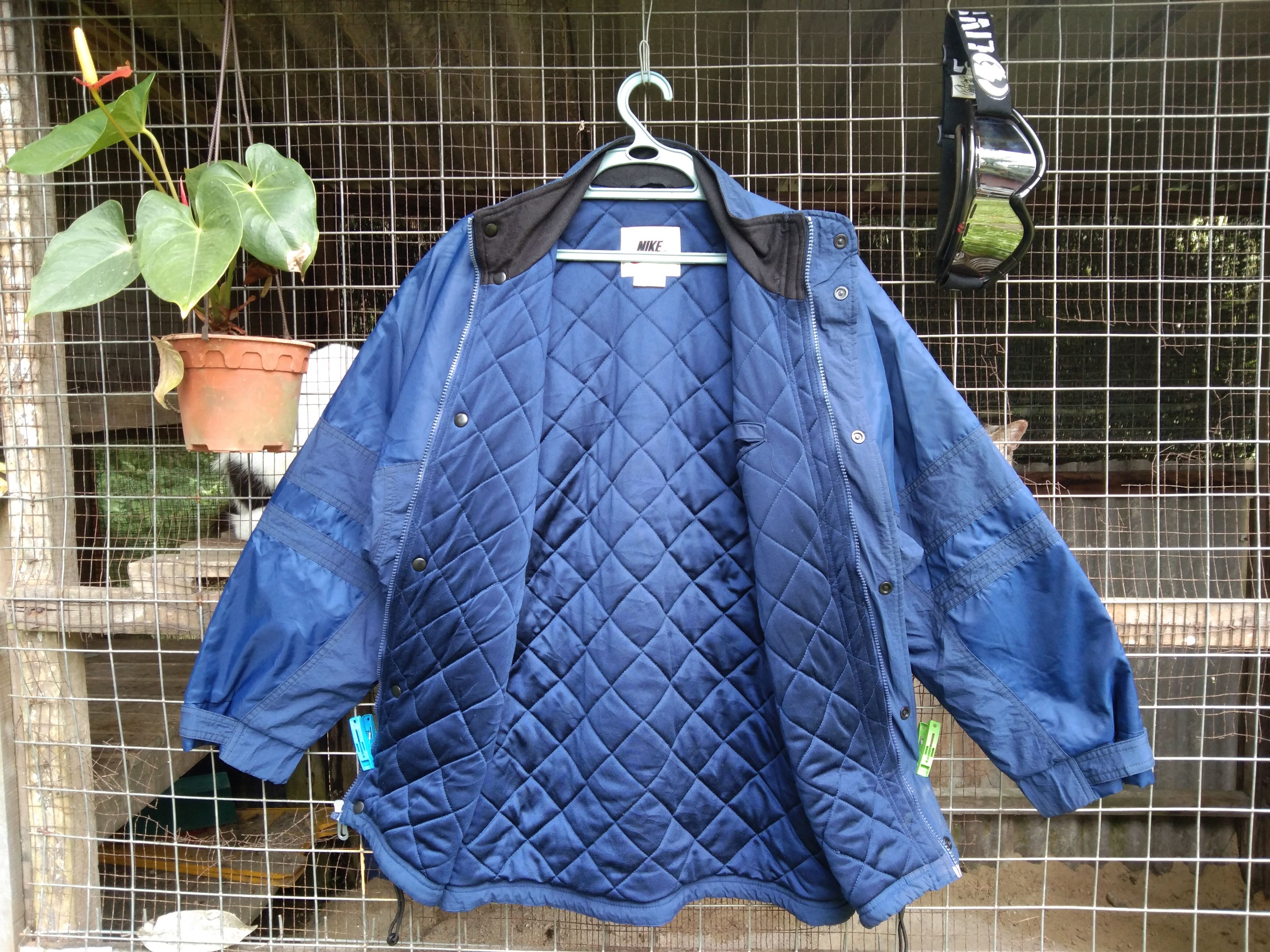 Nike VINTAGE NIKE QUILTED JACKET Size US L / EU 52-54 / 3 - 3 Thumbnail