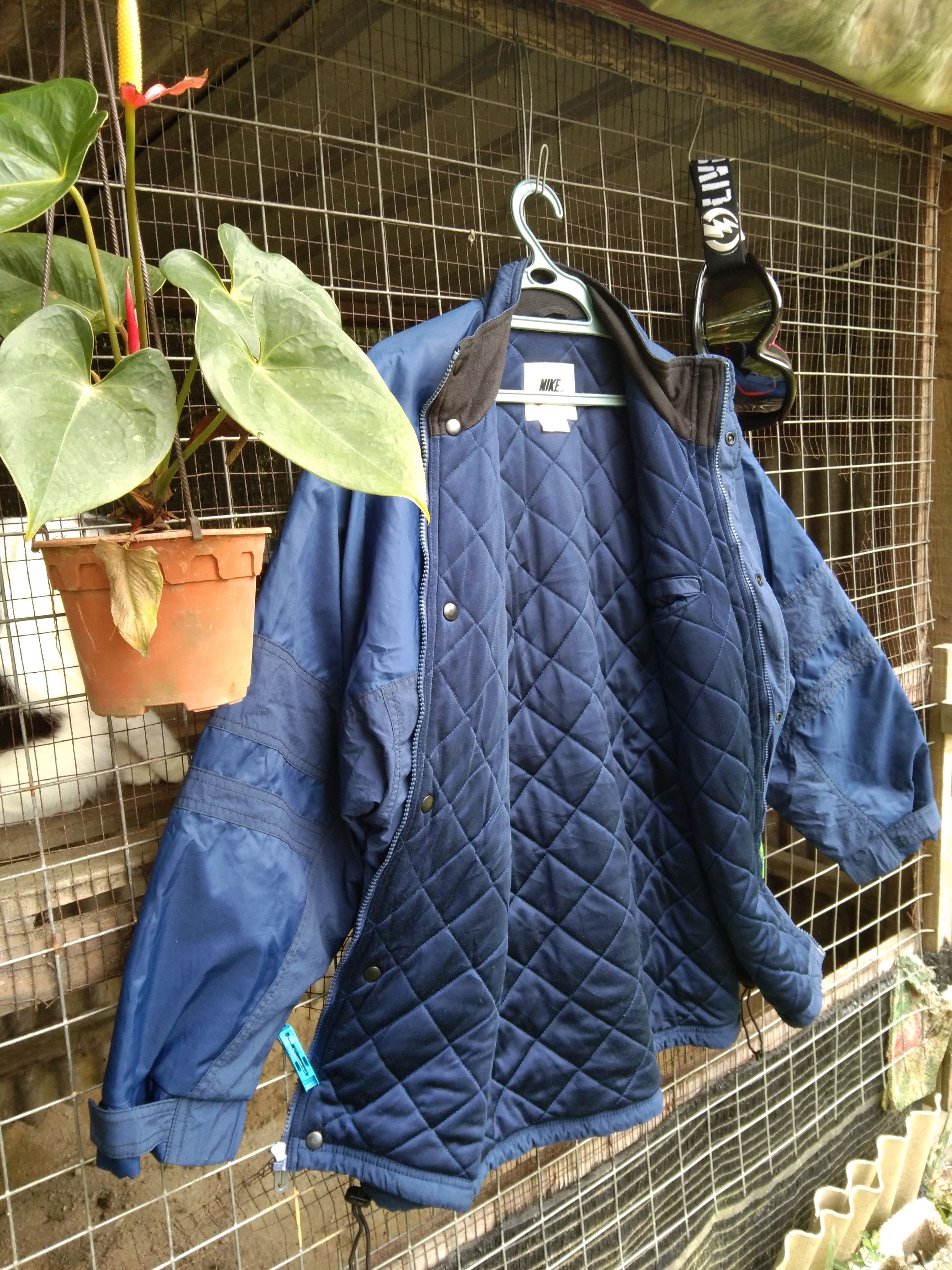 Nike VINTAGE NIKE QUILTED JACKET Size US L / EU 52-54 / 3 - 1 Thumbnail