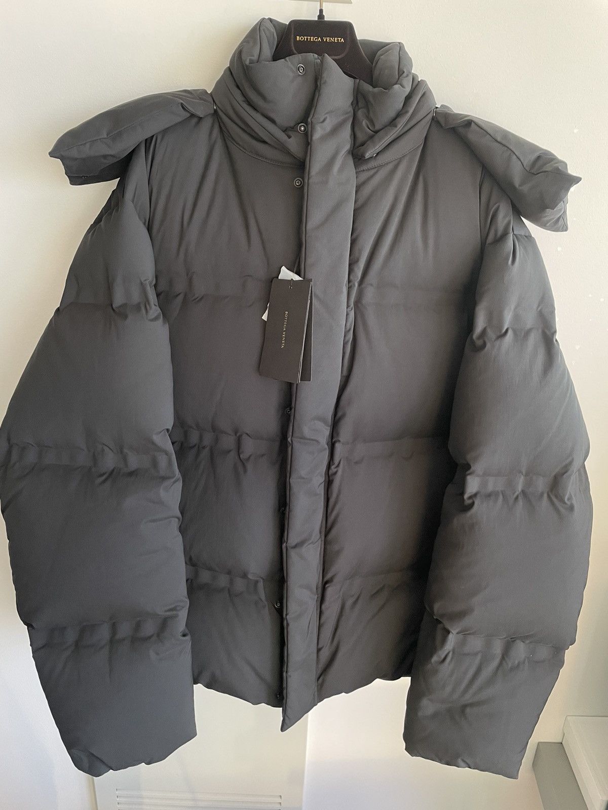 image of Bottega Veneta $4K Value New Runway Grey Goose Down Coat By Daniel Lee in Black, Men's (Size XL)