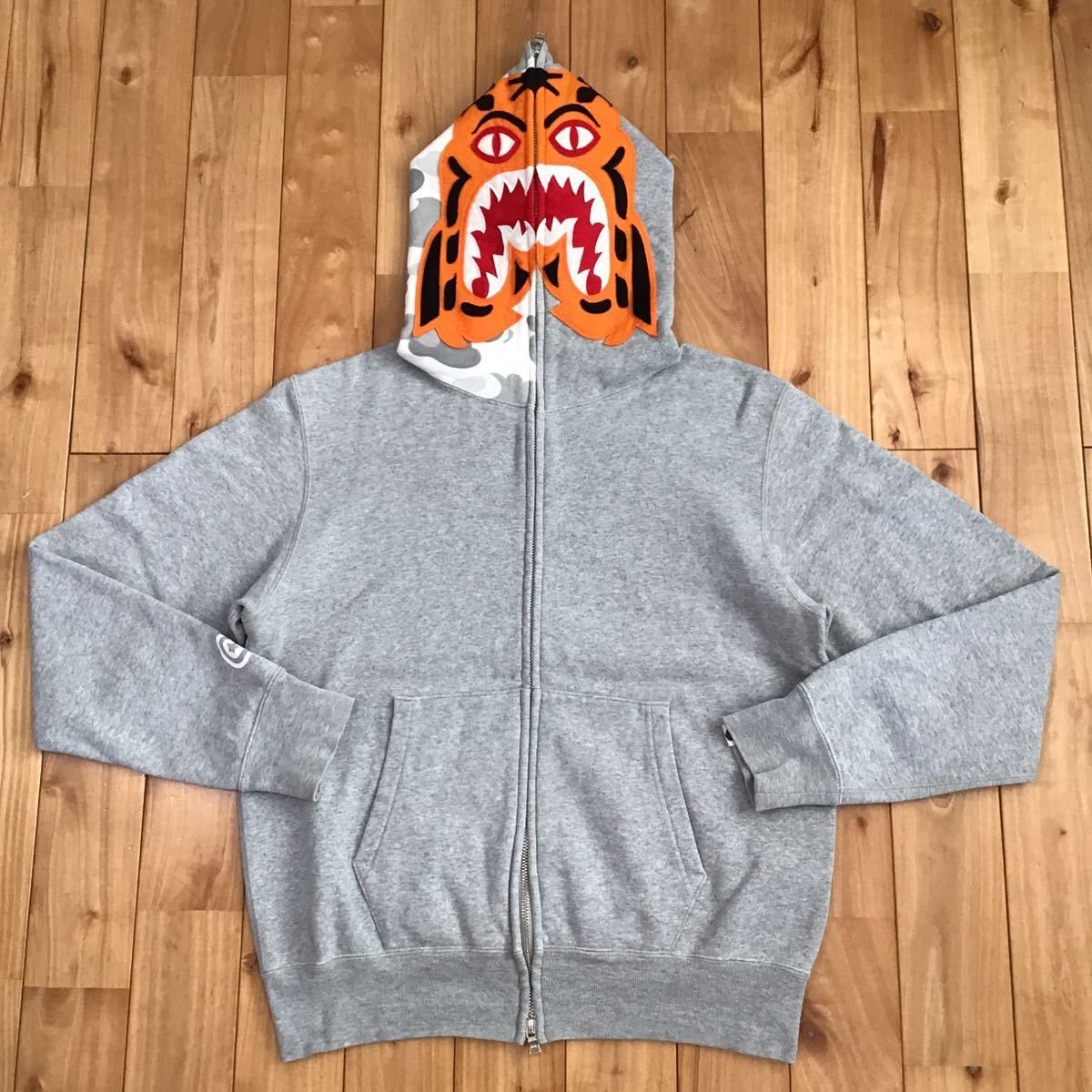 Bape 🔥Harajuku city camo🔥 Tiger full zip hoodie BAPE Size US S / EU 44-46 / 1 - 2 Thumbnail