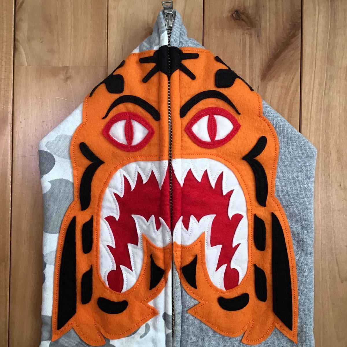 Bape 🔥Harajuku city camo🔥 Tiger full zip hoodie BAPE Size US S / EU 44-46 / 1 - 3 Thumbnail