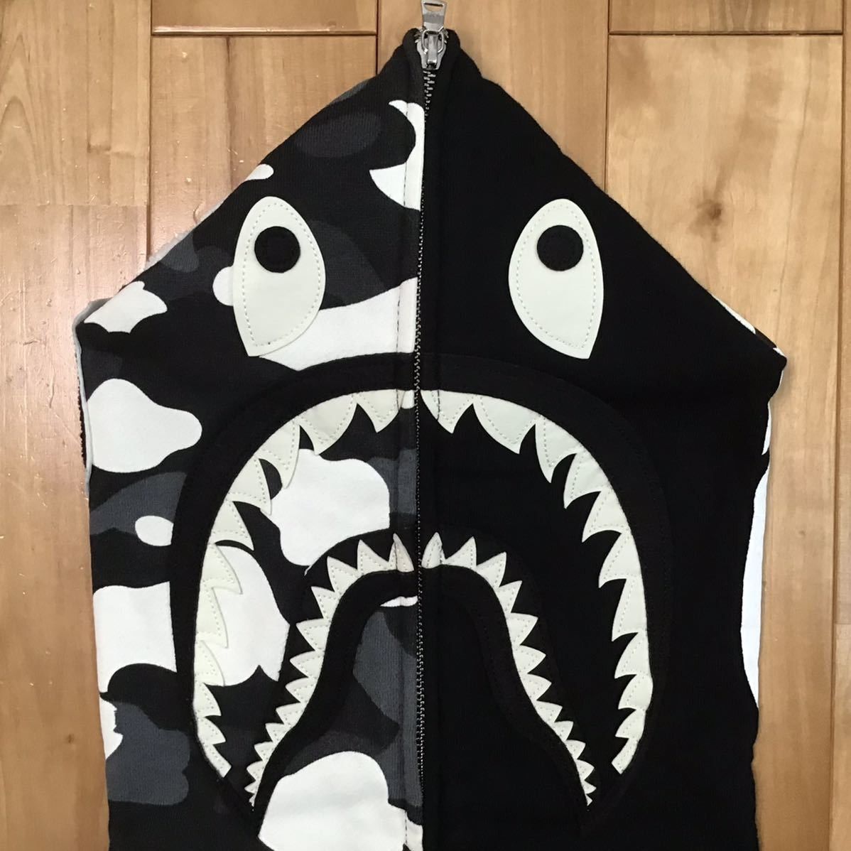 Bape 💫Glow in the dark💫 BAPE City camo Shark full zip hoodie Size US M / EU 48-50 / 2 - 3 Thumbnail
