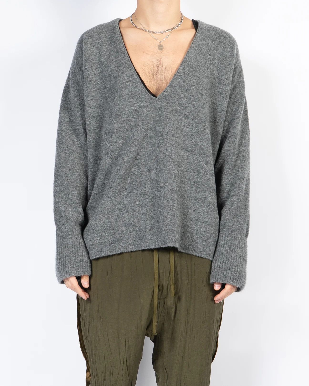Haider Ackermann FW16 Grey V-Neck Sweater Size US S / EU 44-46 / 1 - 5 Thumbnail