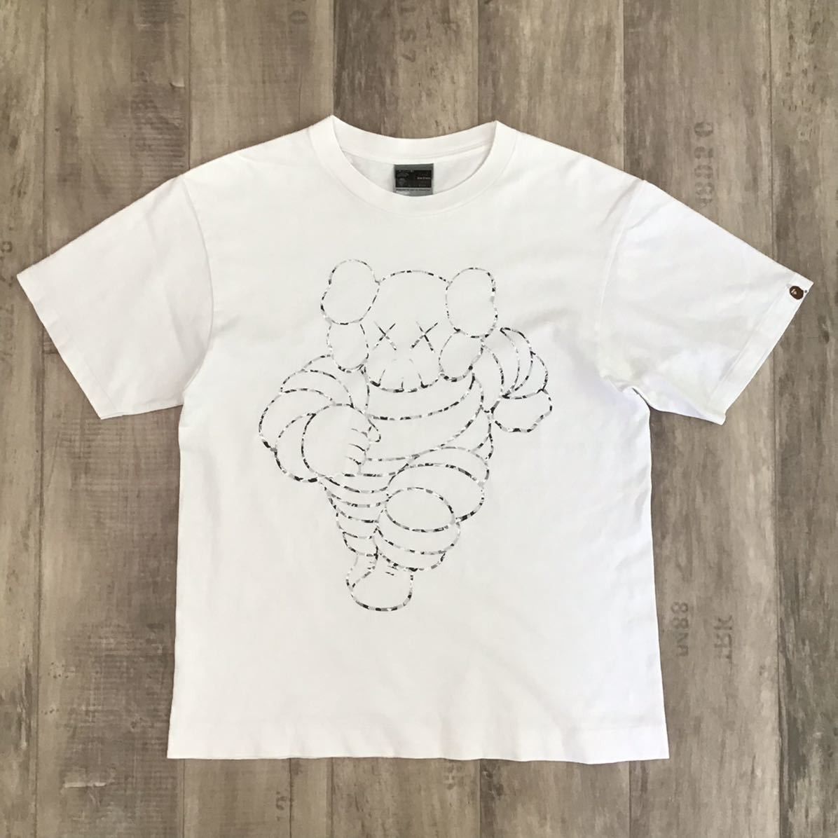 Bape × Kaws BAPE × kaws chum T-shirt ABC camo Size US M / EU 48-50 / 2 - 1 Thumbnail