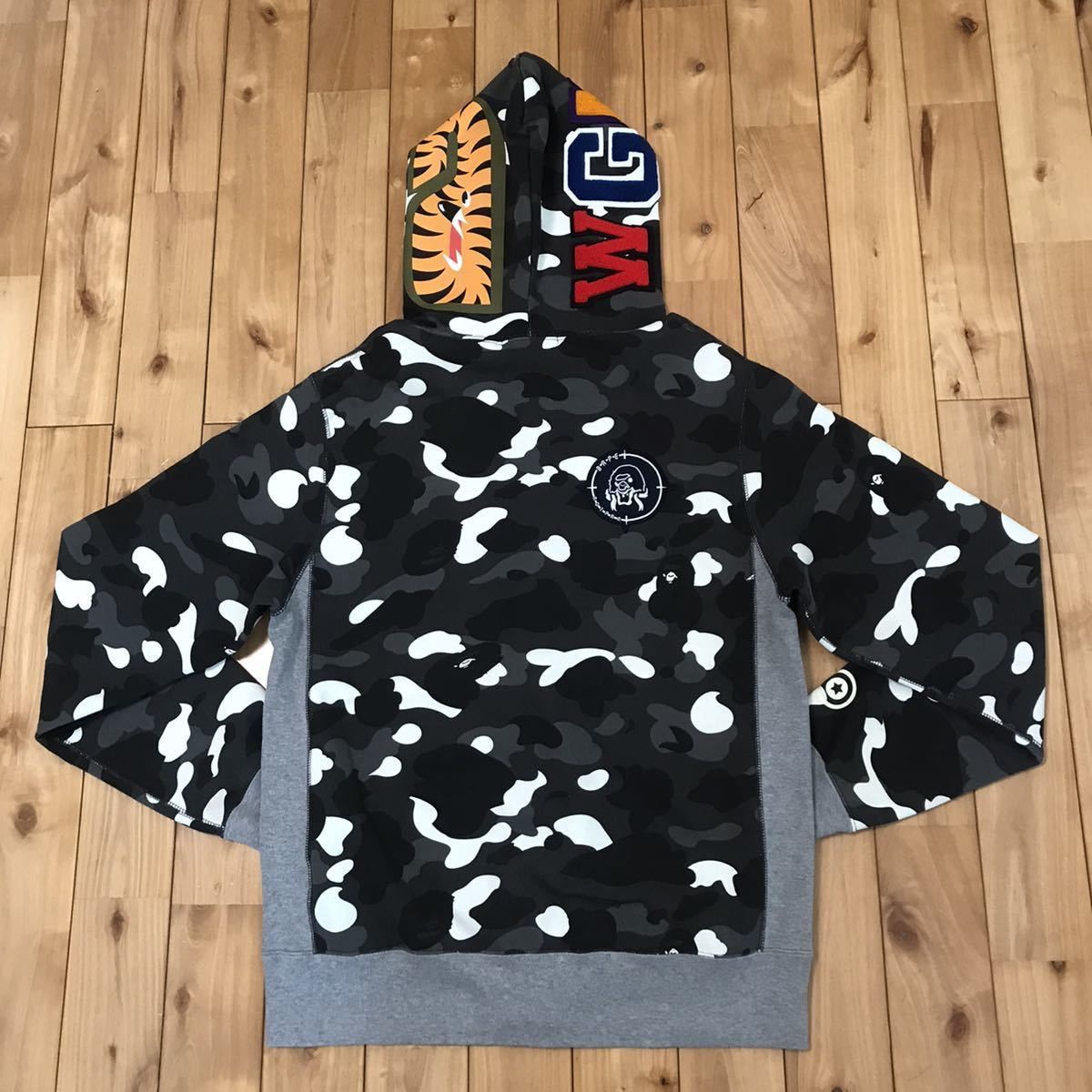 Bape 💫 glow in the dark💫 city camo Shark full zip hoodie Size US L / EU 52-54 / 3 - 6 Thumbnail