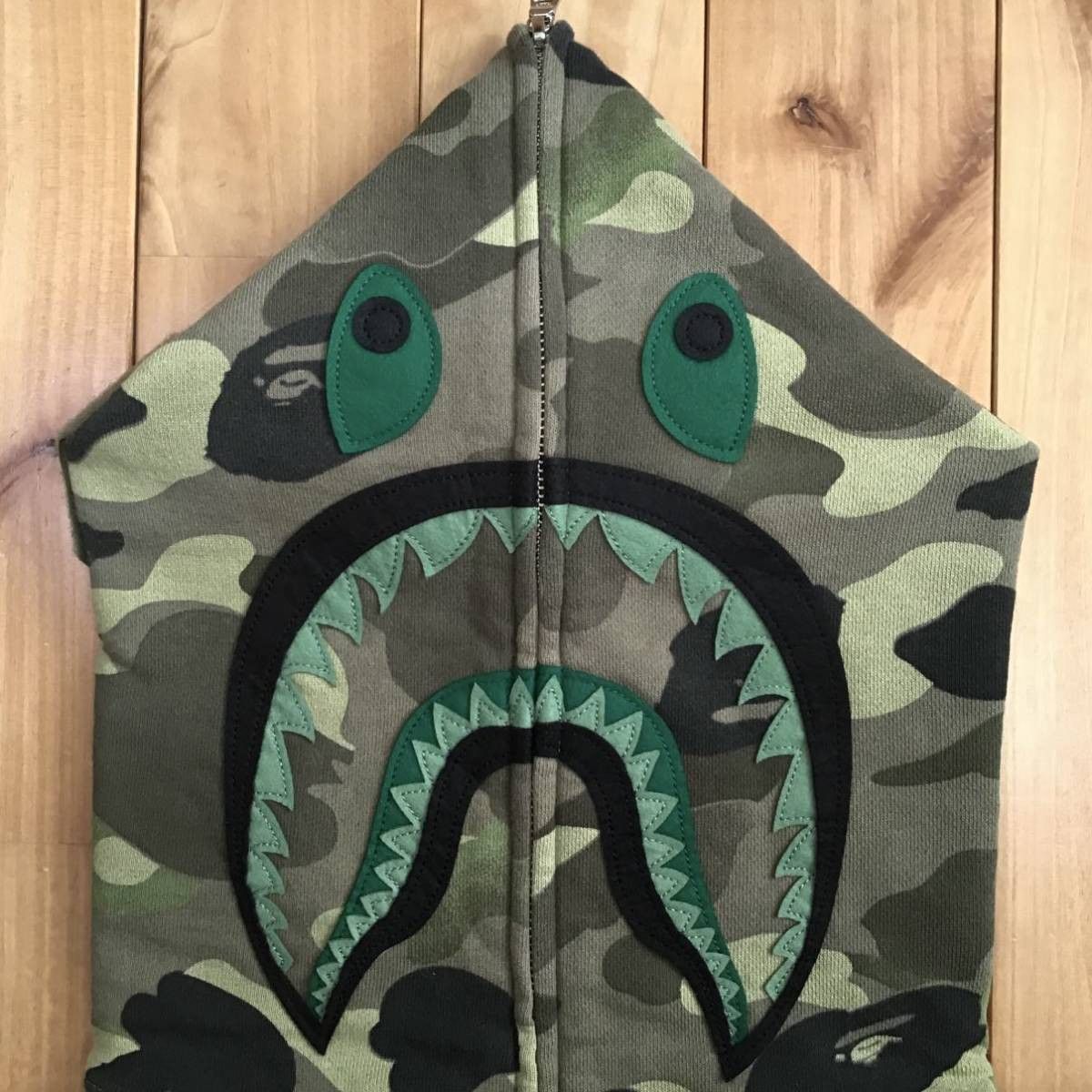 Bape BAPE Gradation camo shark full zip hoodie Size US L / EU 52-54 / 3 - 2 Thumbnail