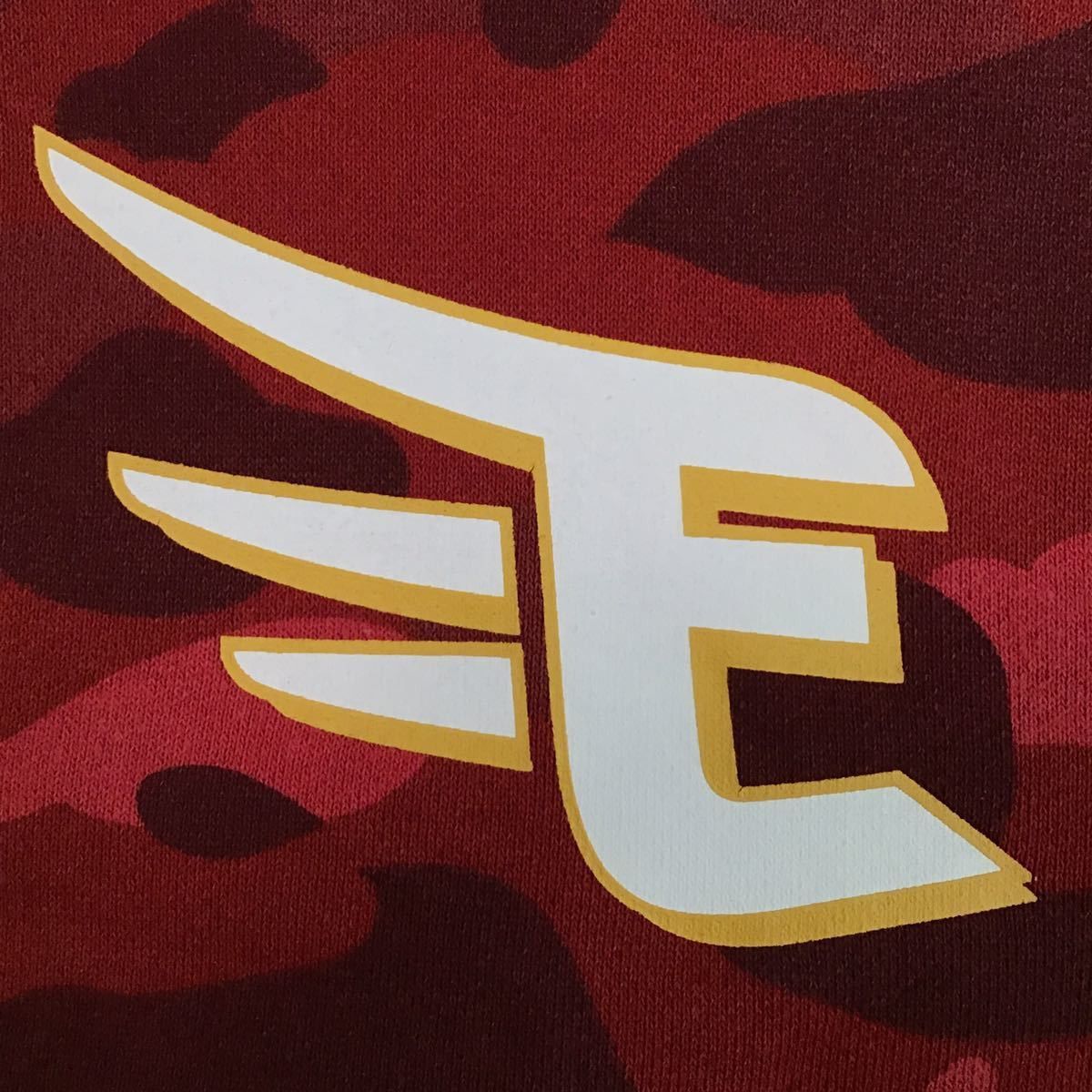 Bape BAPE Red Camo Full Zip Hoodie Rakuten Eagles Size US L / EU 52-54 / 3 - 2 Thumbnail