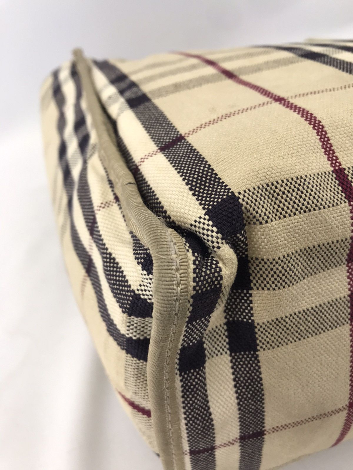 Burberry 🔥Hot item🔥Authentic Burberry Nova Check Handbag Size ONE SIZE - 12 Thumbnail