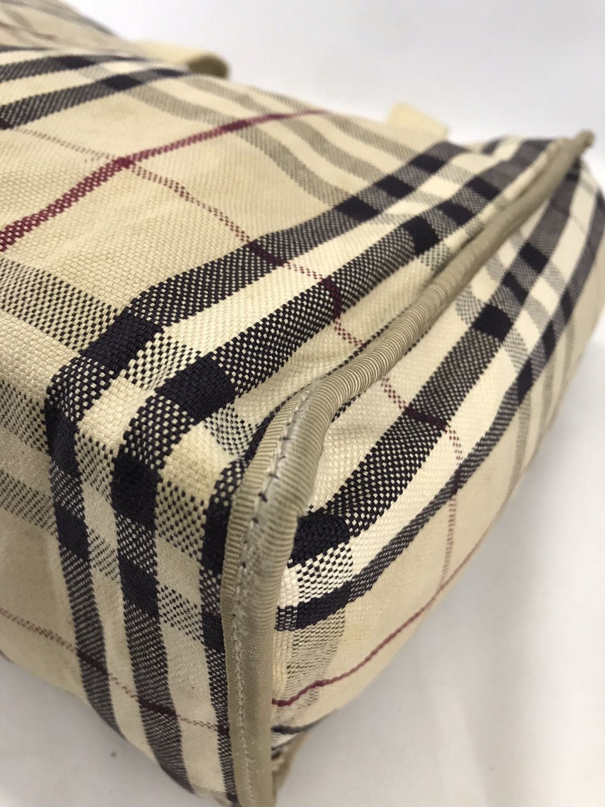 Burberry 🔥Hot item🔥Authentic Burberry Nova Check Handbag Size ONE SIZE - 11 Thumbnail