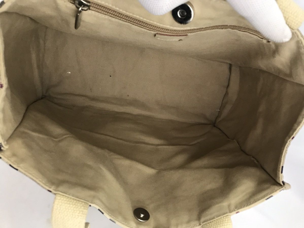 Burberry 🔥Hot item🔥Authentic Burberry Nova Check Handbag Size ONE SIZE - 16 Thumbnail