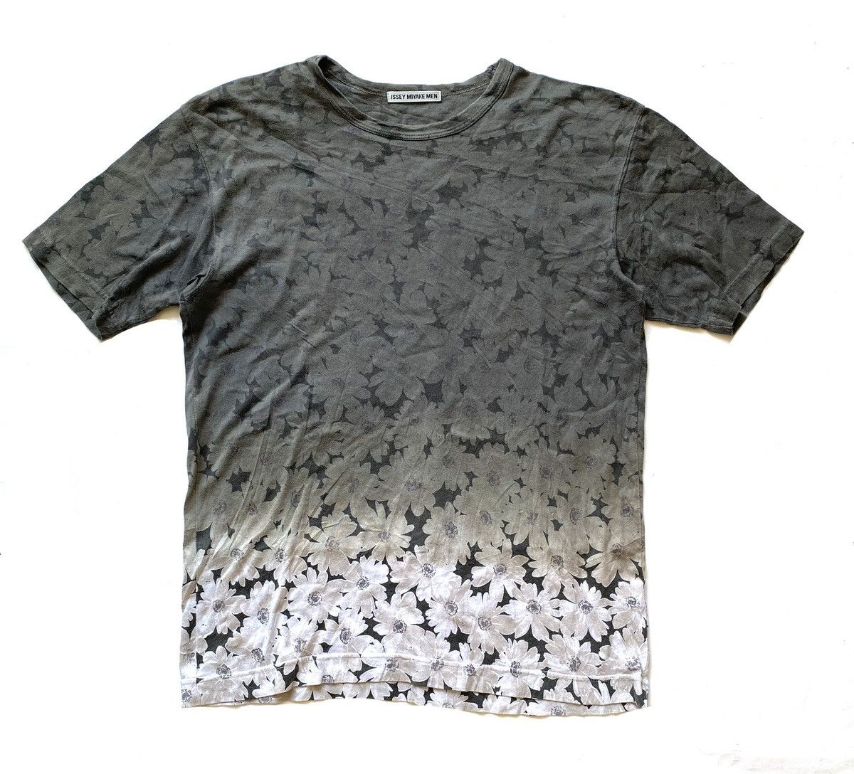 Issey Miyake Issey Miyake Men Sunflowers Dip Dye T shirt Size US M / EU 48-50 / 2 - 1 Thumbnail
