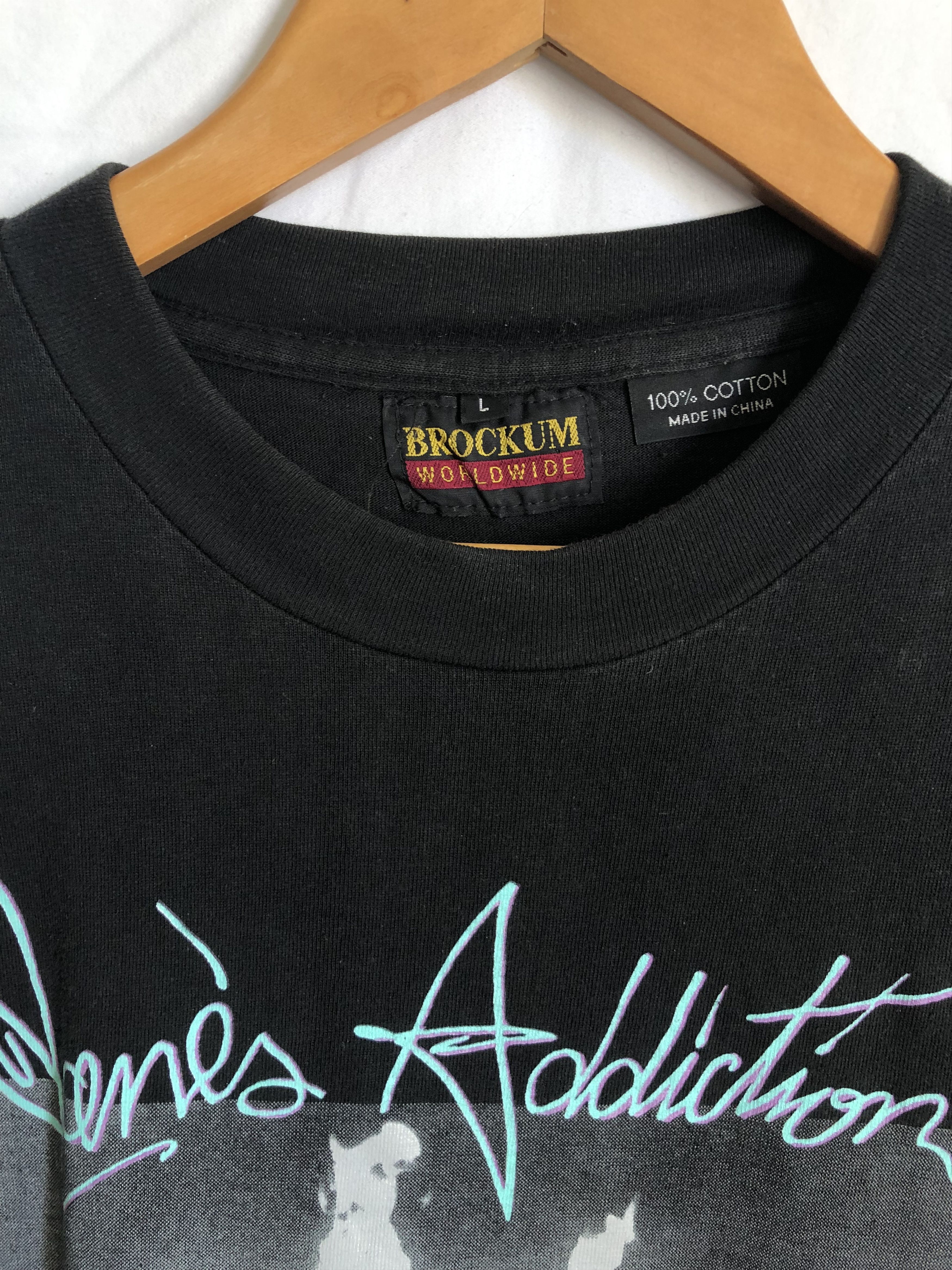 Band Tees janes addiction og t Size US L / EU 52-54 / 3 - 4 Thumbnail