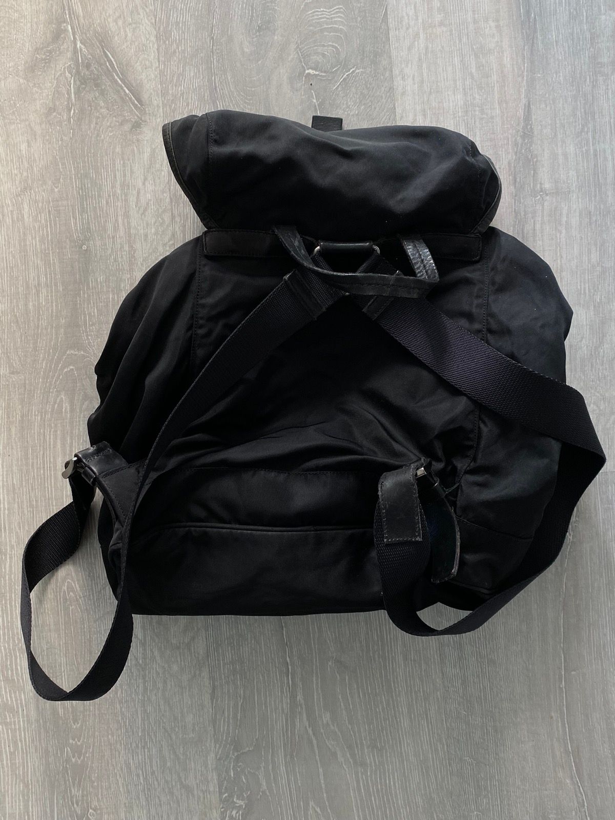 Vintage Vintage Prada Black Nylon Vela Backpack Size ONE SIZE - 10 Thumbnail