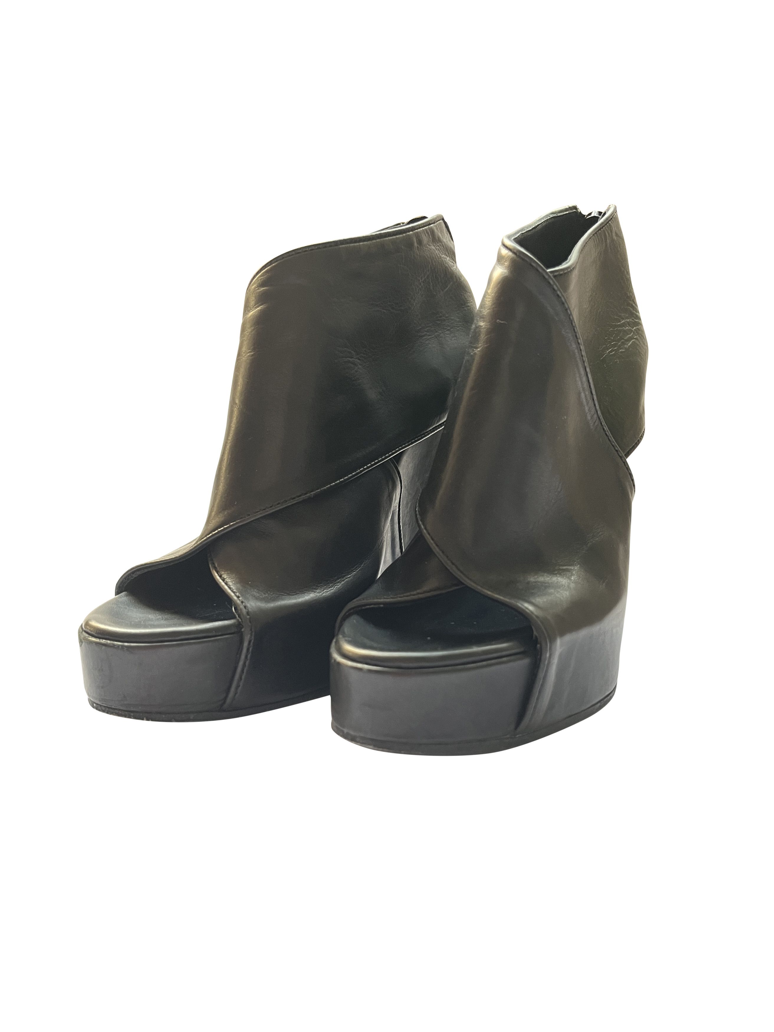 image of Ann Demeulemeester Black Open-Toe Shoes, Women's (Size 7)